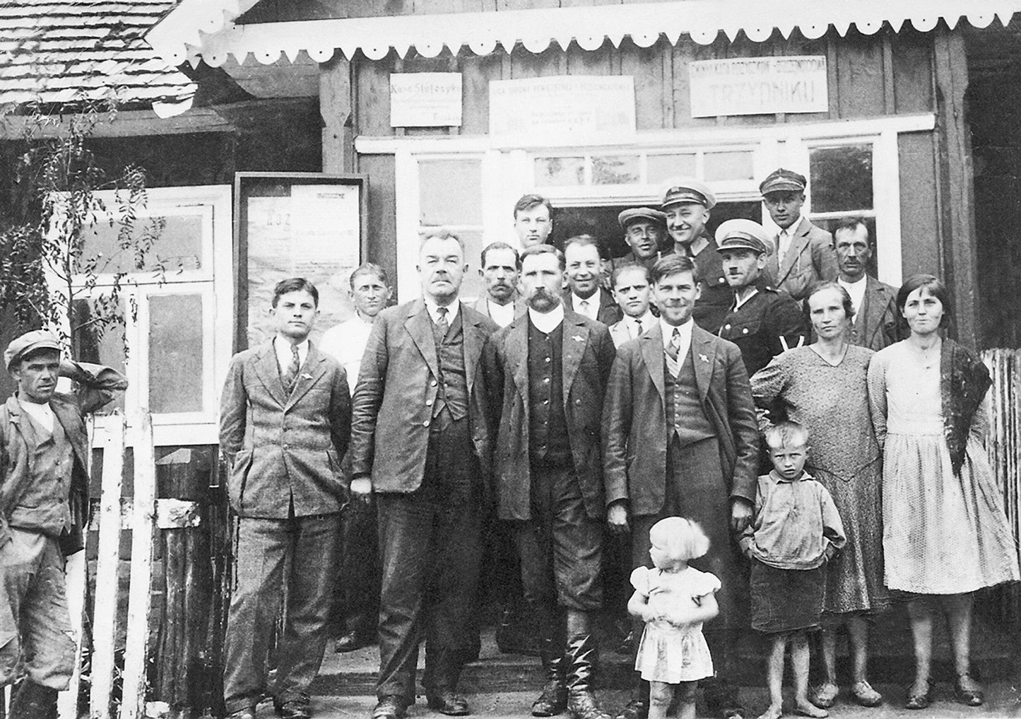 Enter, With Torches: Recollections of a Grumpy Old Editor by Park Burroughs