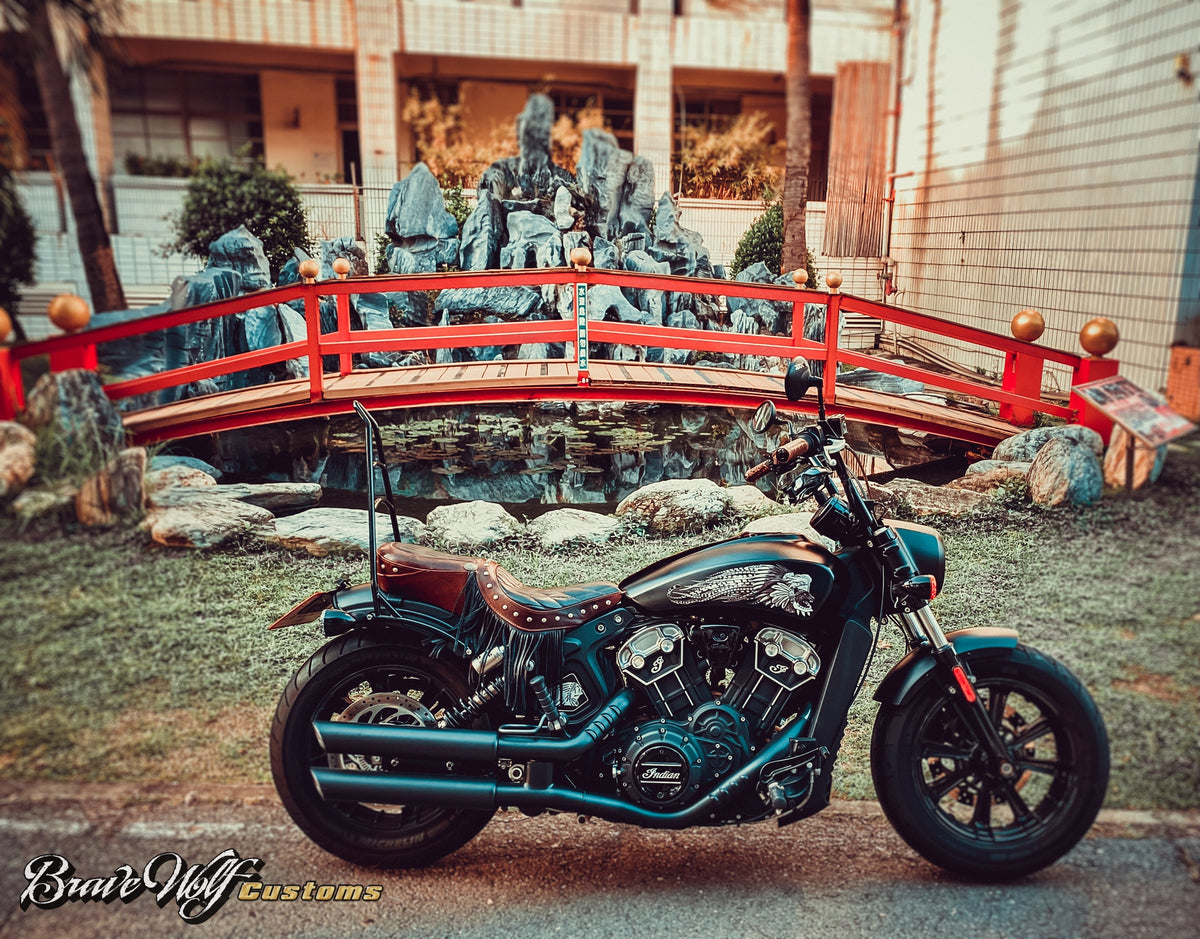 Azteca - Indian Scout - Black & White