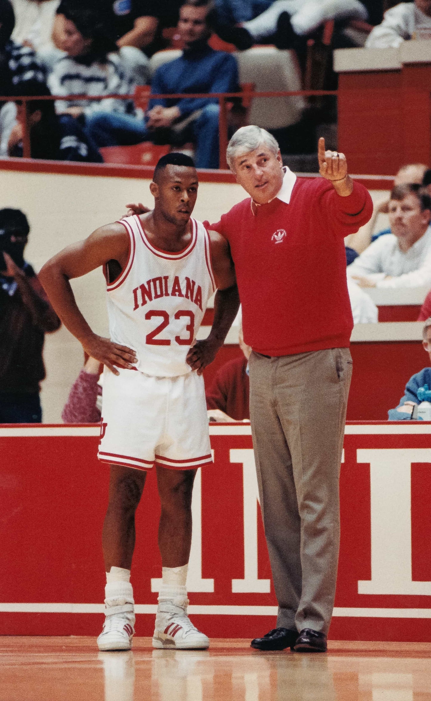 Bob Knight: On the Record: The Story of a Complex Character and Hall of Fame Coach