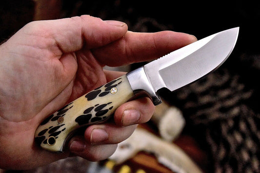 Wolf Paw Hunter’s VG10 Steel Knife – Scrimshaw Bone Handle