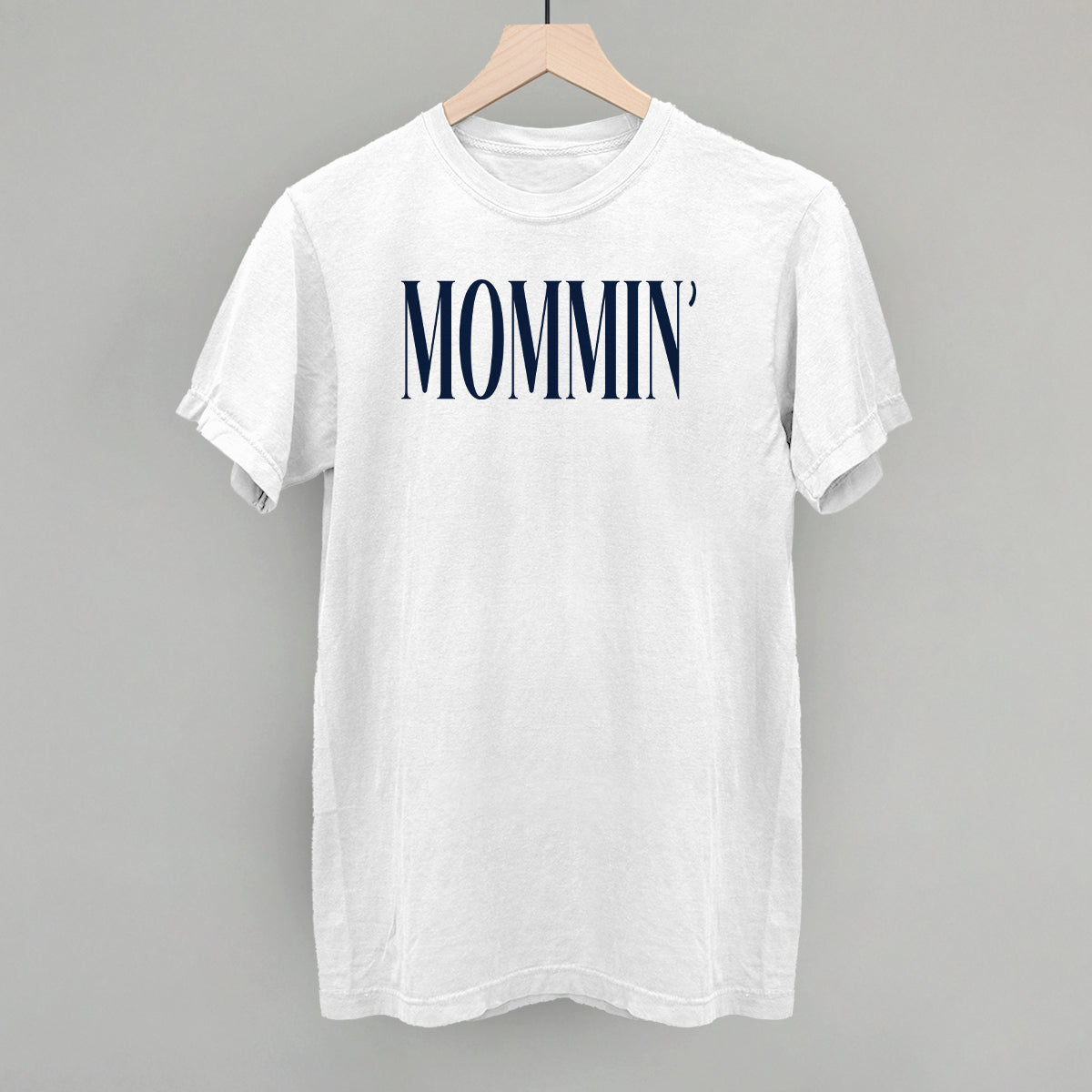 Mommin' Blue Text