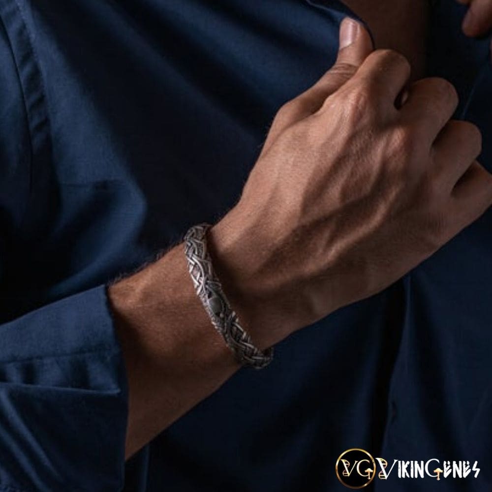 925 STERLING SILVER ARM RING WITH BEAR HEADS