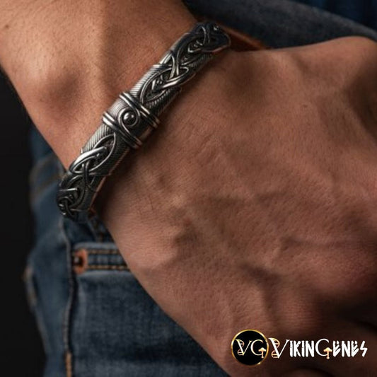 Premium Sterling Silver Norse Metal Arm Ring With Wolf Heads