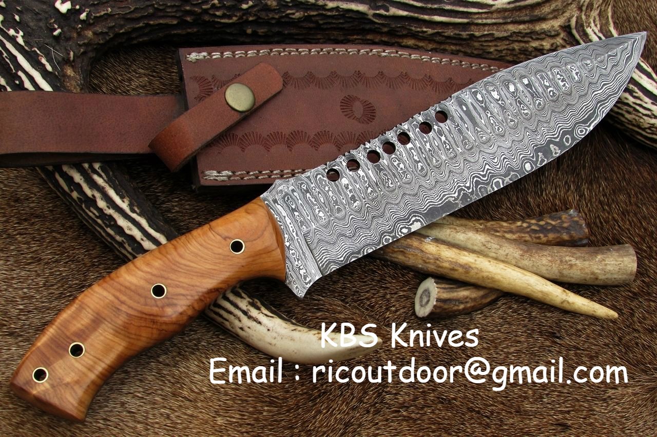 Full Tang Hunter Bowie Knife with Custom Handcrafted Damascus Steel Blade & Olive Wood Handle - 17 Inches