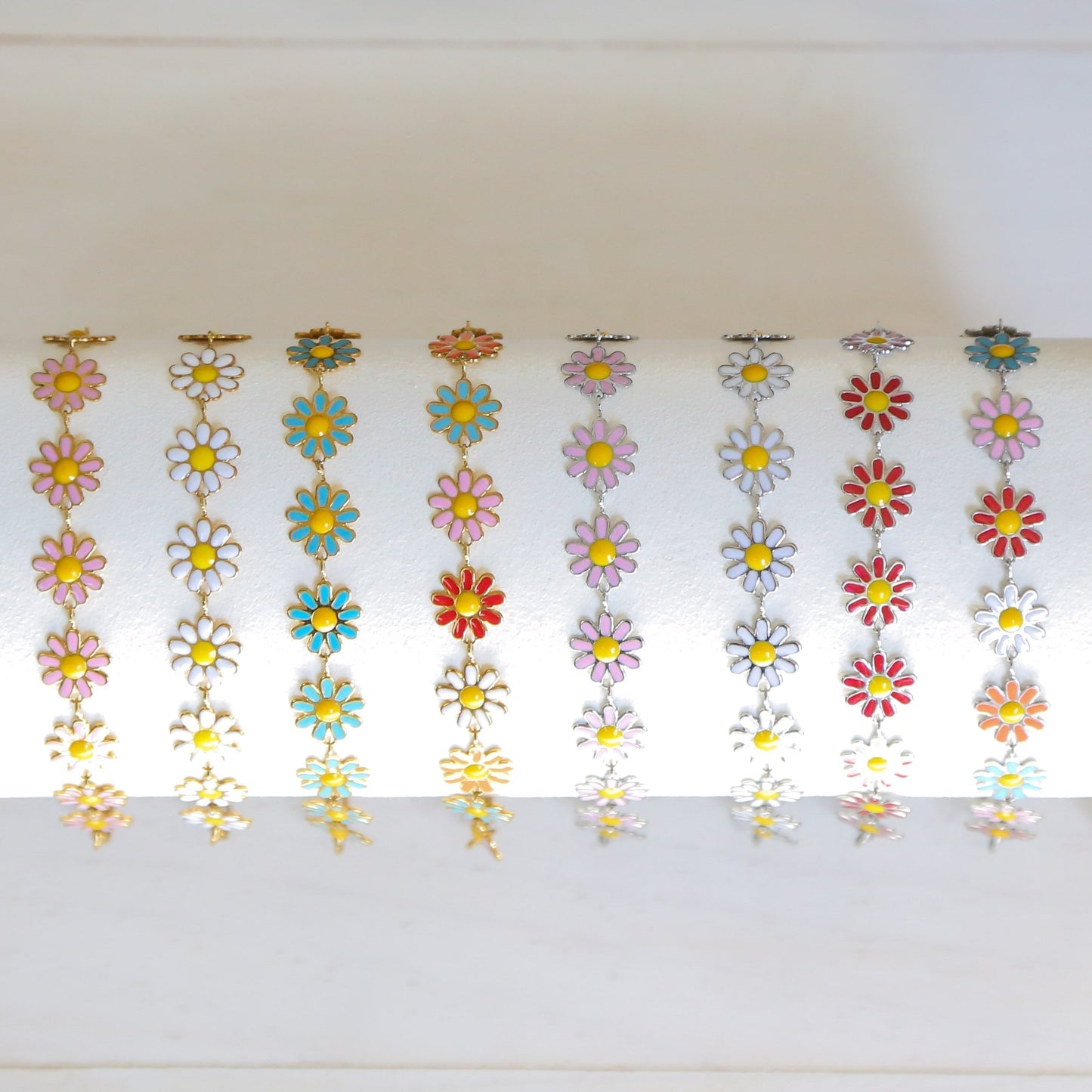 DAINTY DAISY - Flower Chain Accent Bracelet - Adjustable