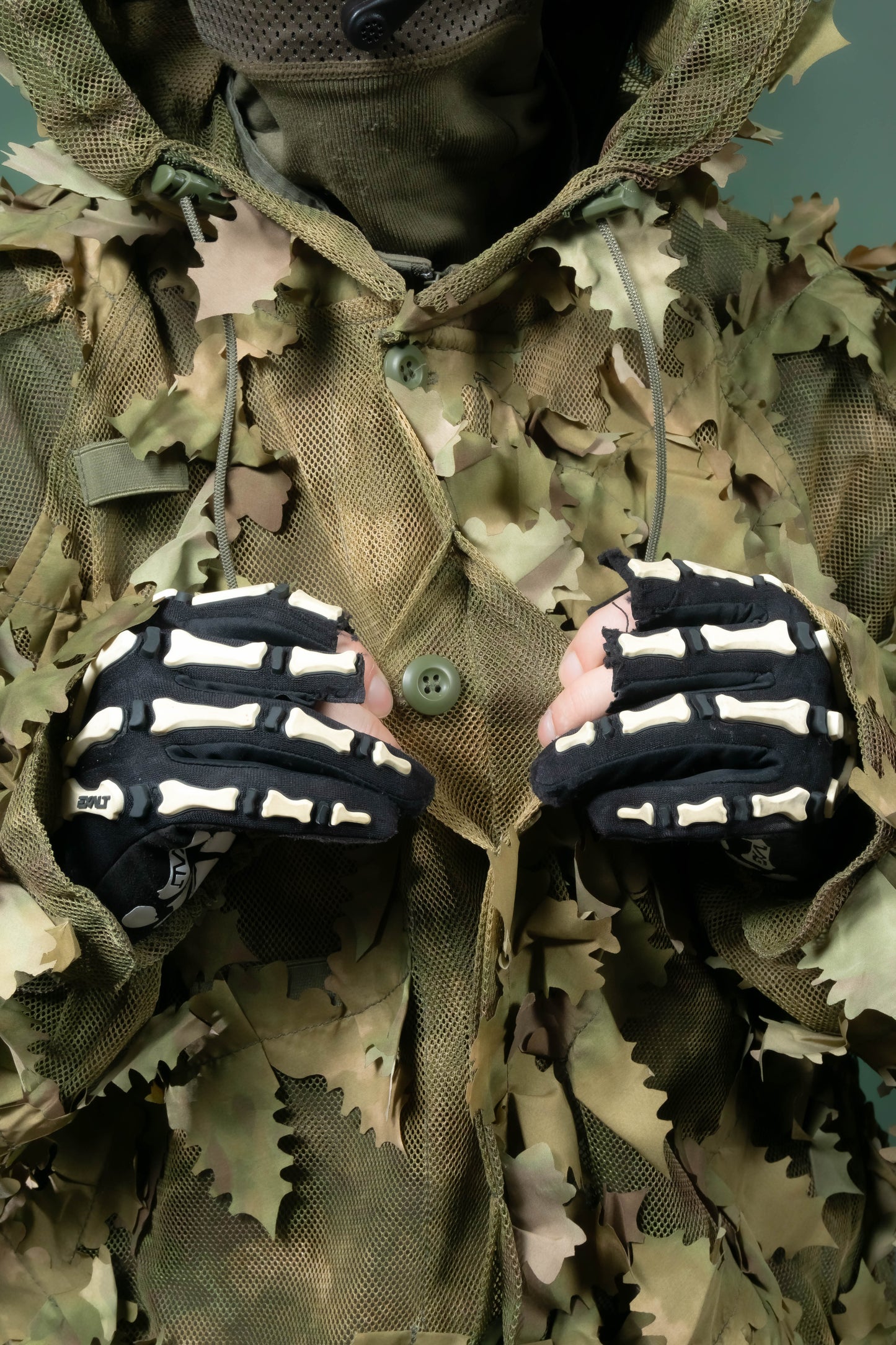 Alder Leaf Suit