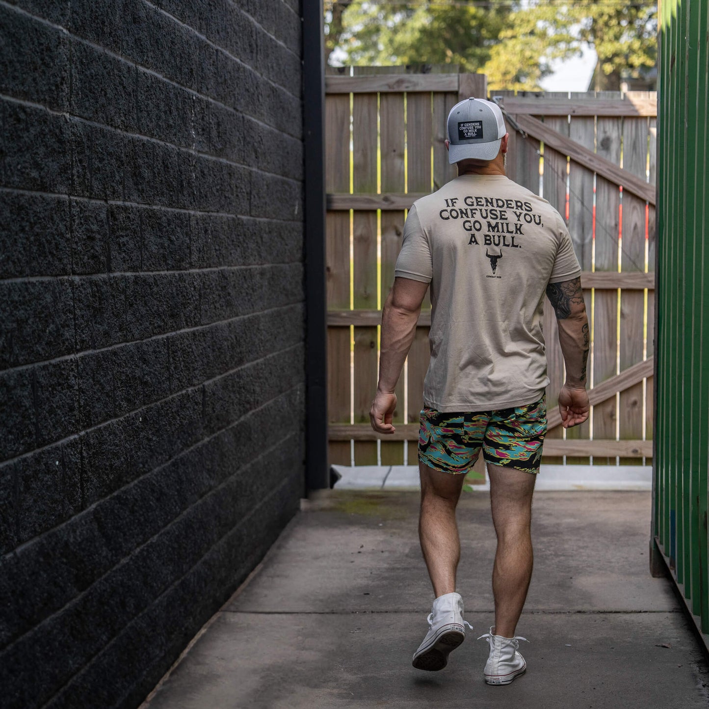 If Genders Confuse You, Go Milk a Bull Men's T-Shirt