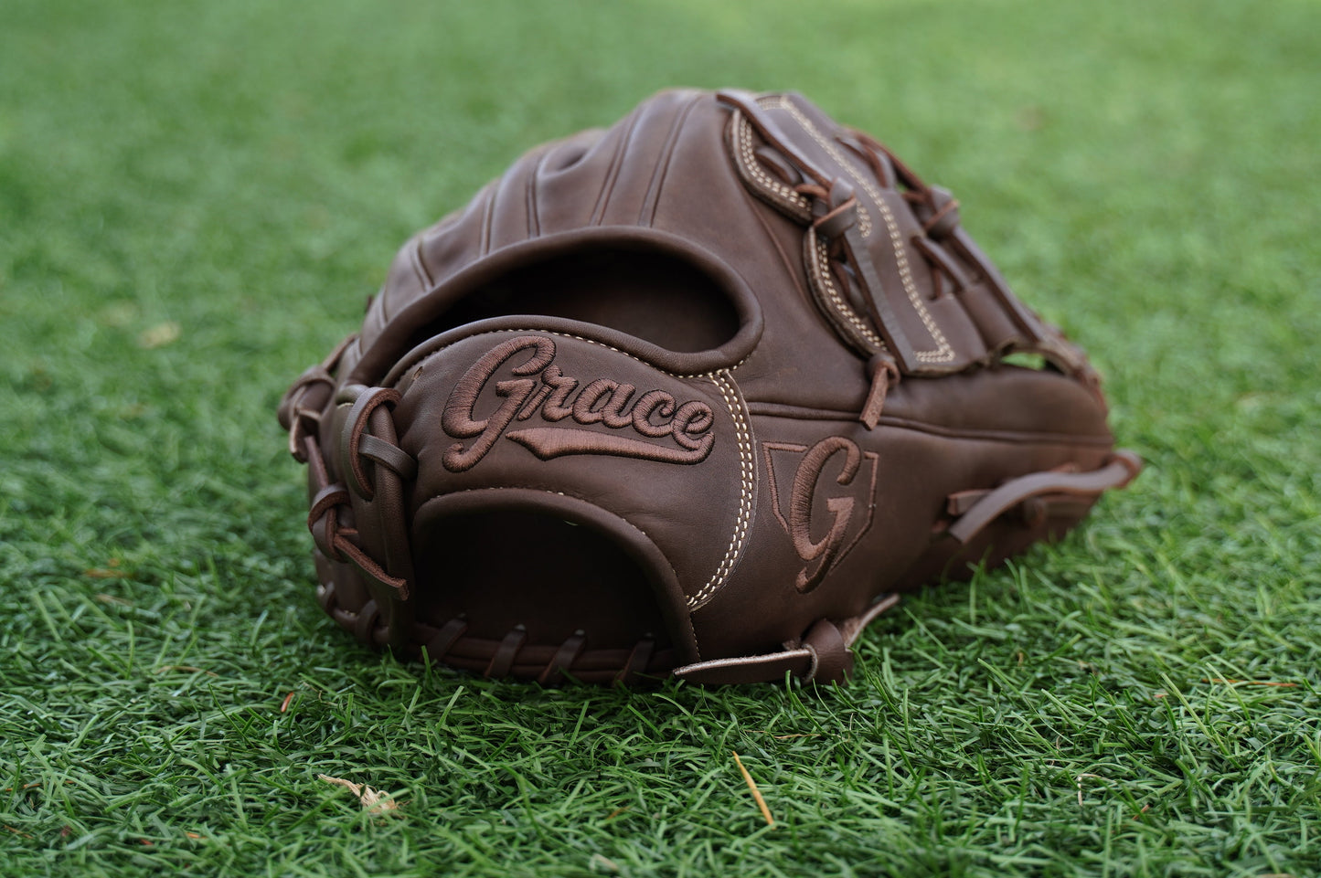 12" Infield/ Outfield MG-Closed Web Grace Glove