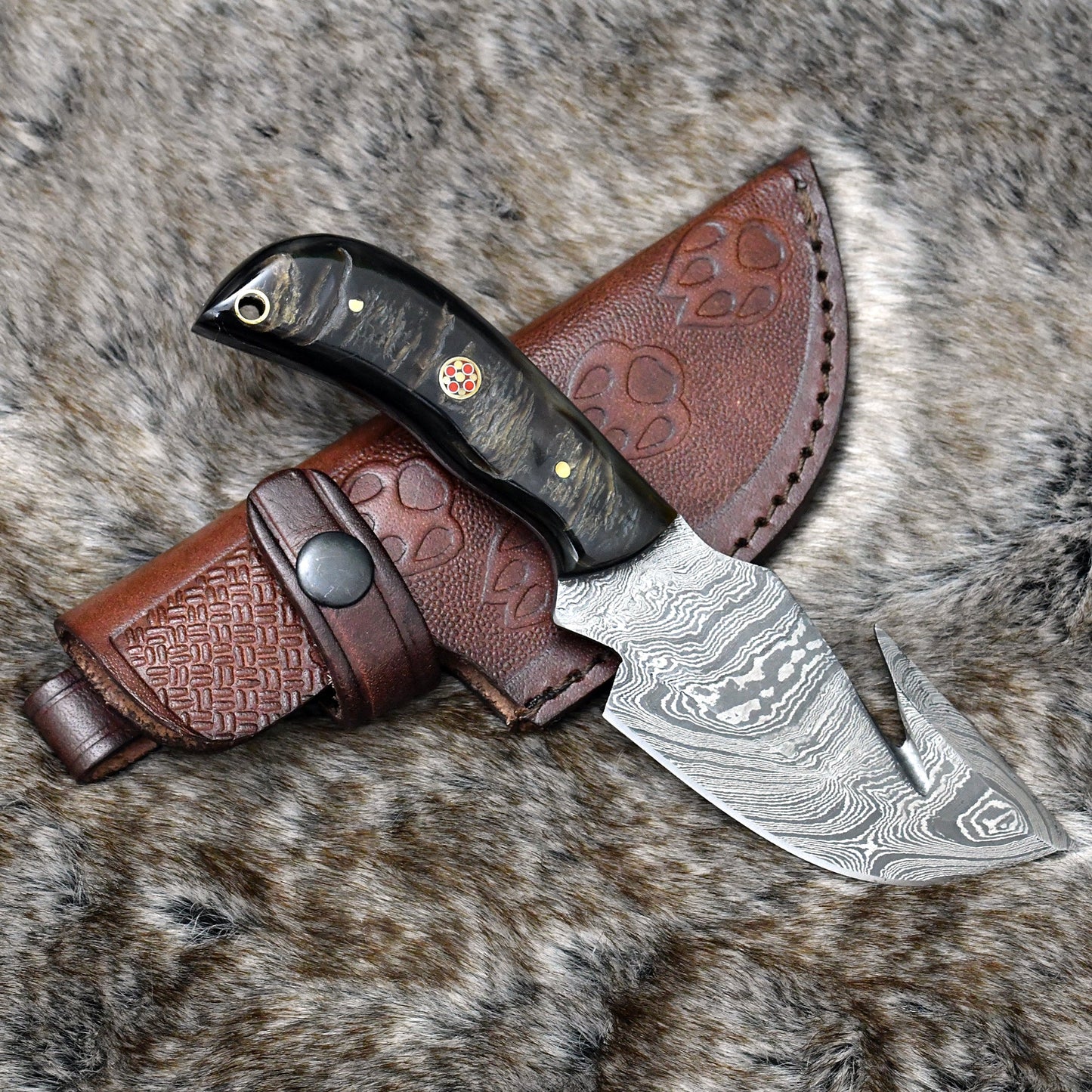 Master Gut Hook Knife with Ram Horn and Turquoise Handle