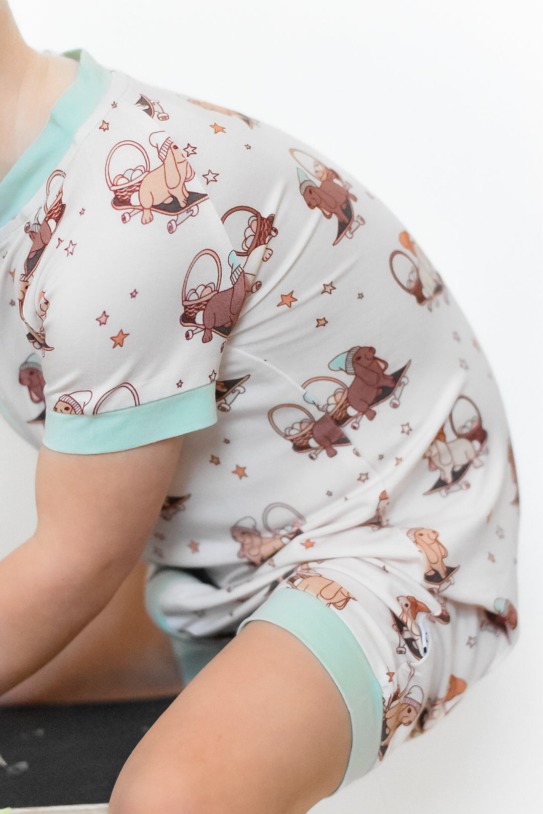 SKATING EGG HUNT DREAM SHORTIE