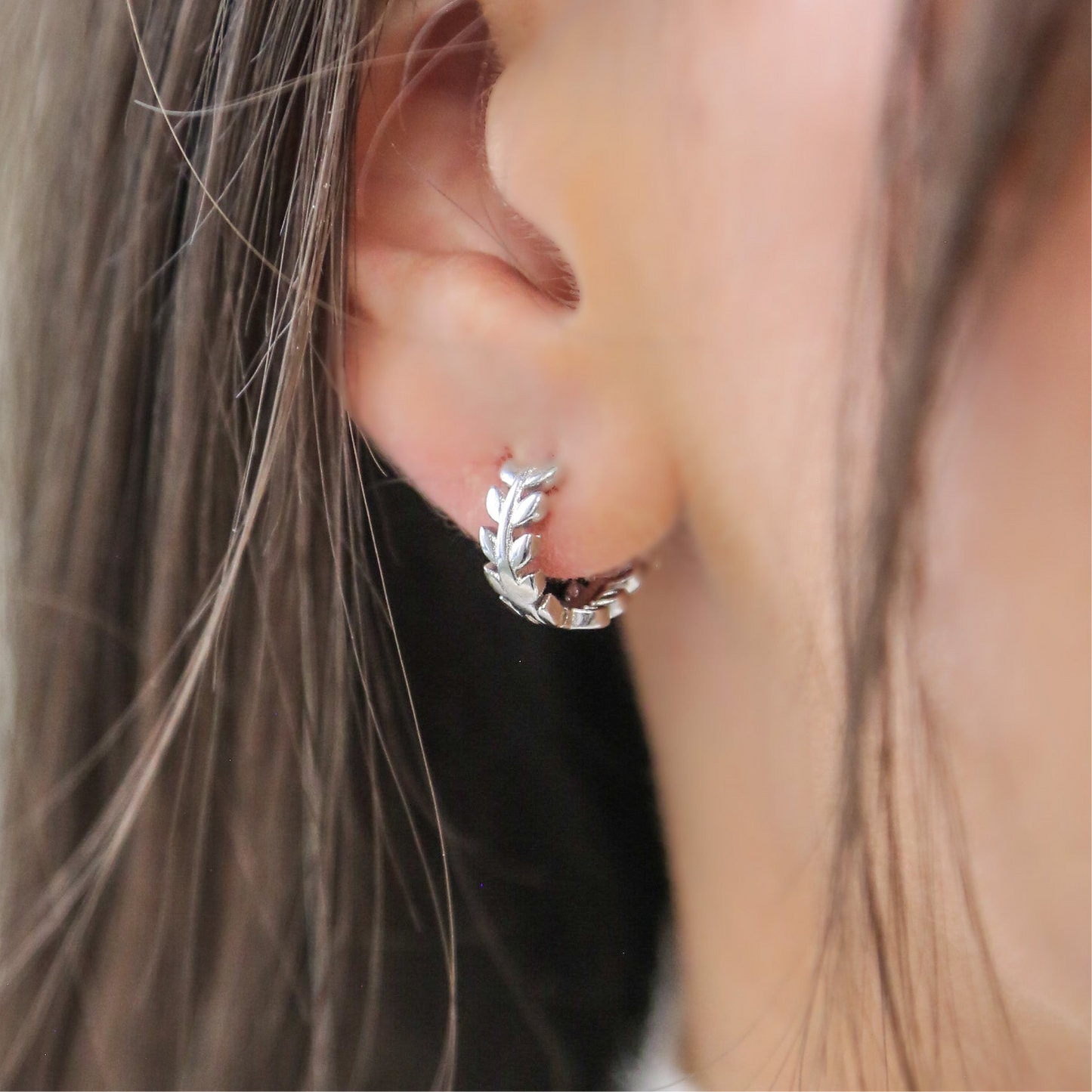 NERO - Sterling Silver Leaf Hoop