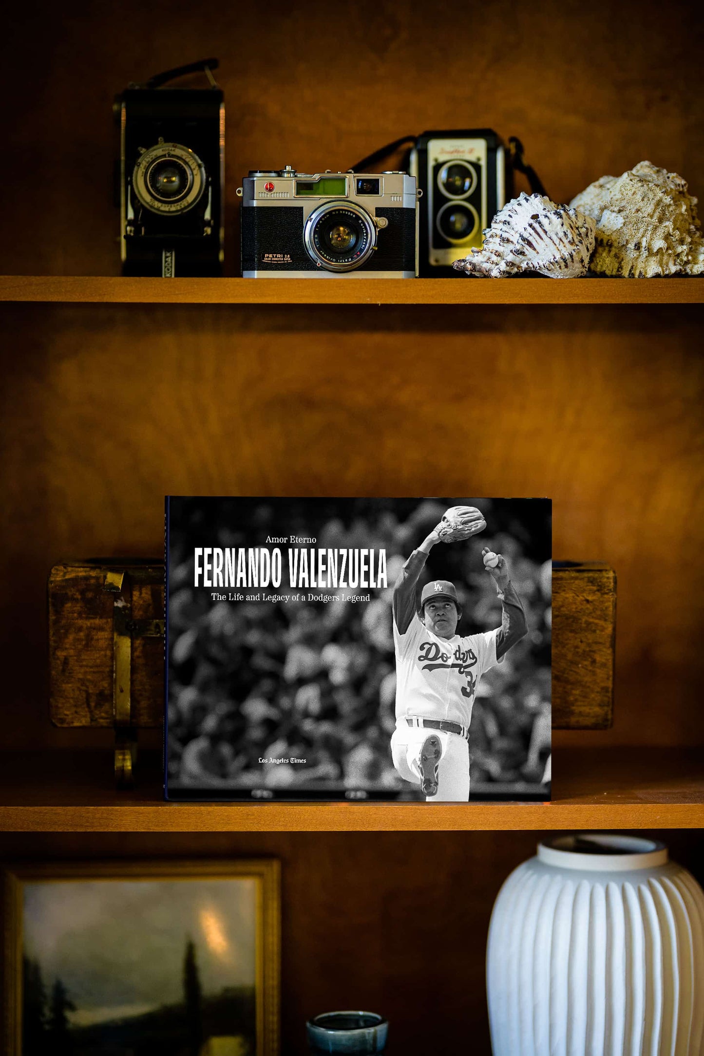 Amor Eterno: Fernando Valenzuela: The Life and Legacy of a Dodgers Legend