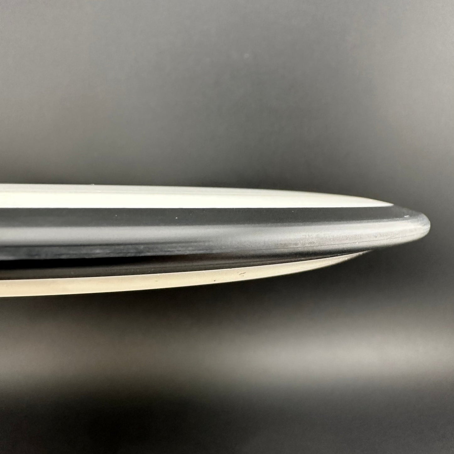 Neutron Servo - White Dyer's Delight