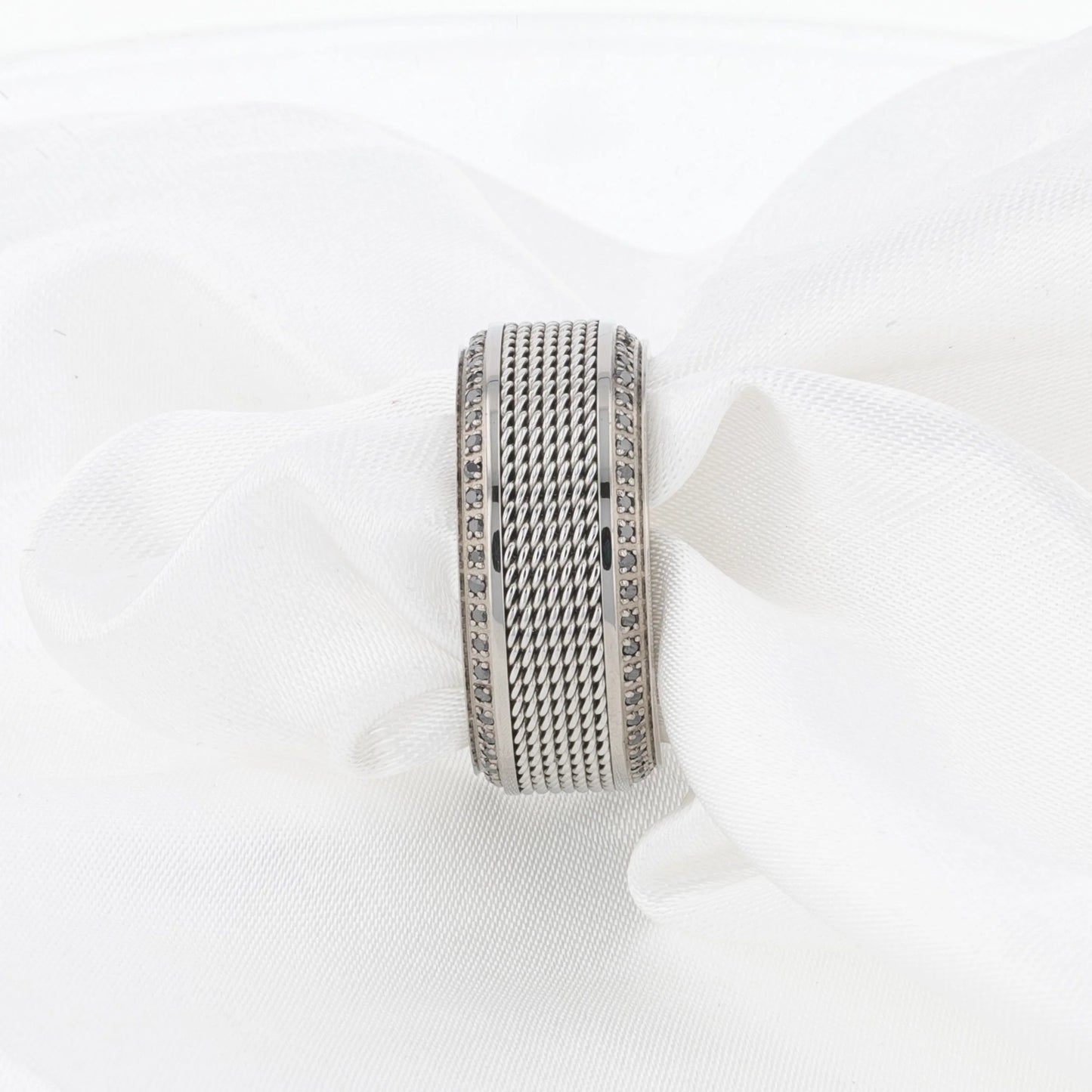 GAUNTLET Steel Chain Titanium Wedding Ring Polished Beveled Edges Set with Round Black Diamonds - 10mm