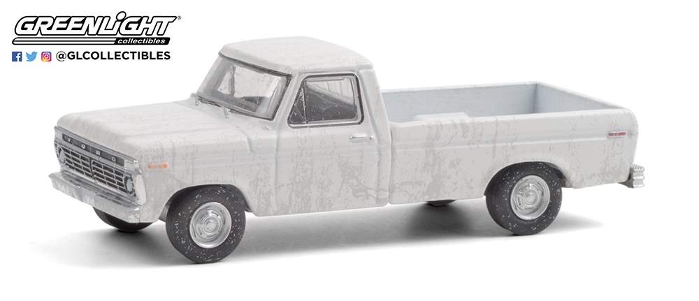 1:64 1973 Ford F-100 White Weathered (Hobby Exclusive) PREORDER Aug