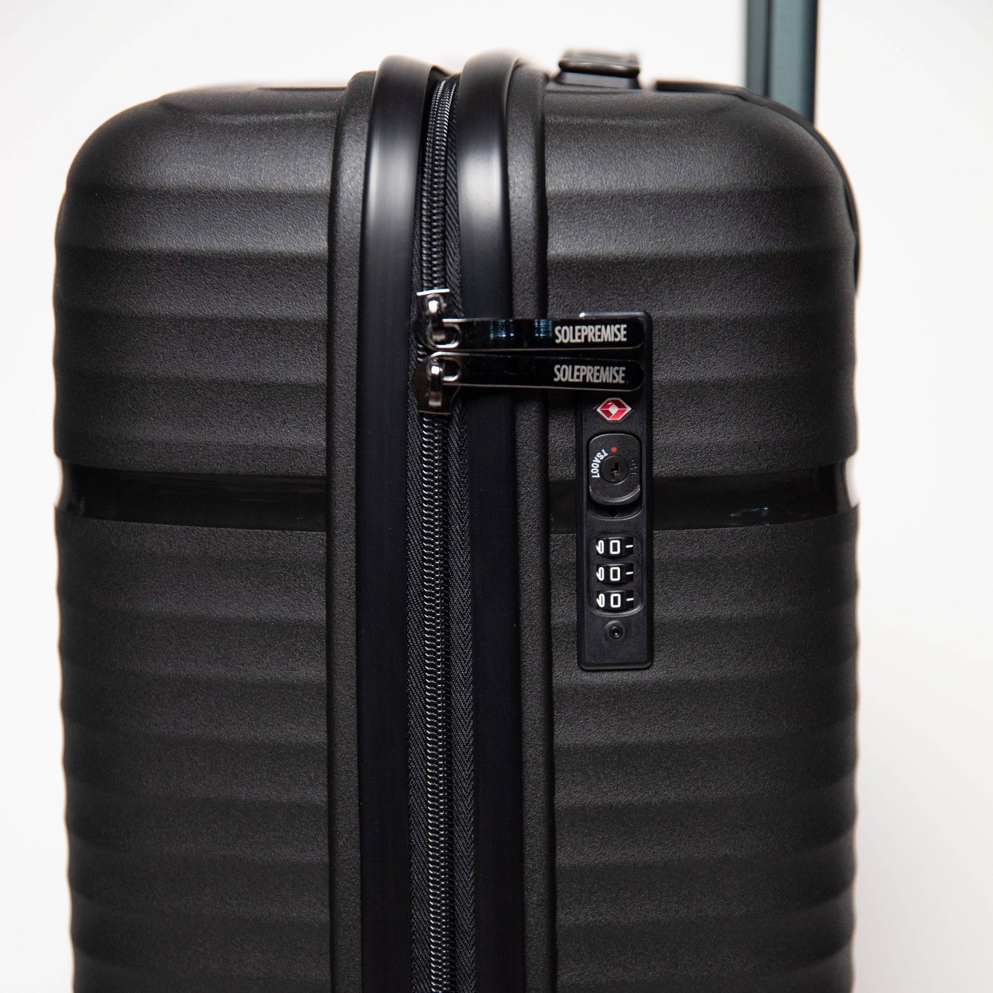 24-inch Black Hardcase Roller Luggage