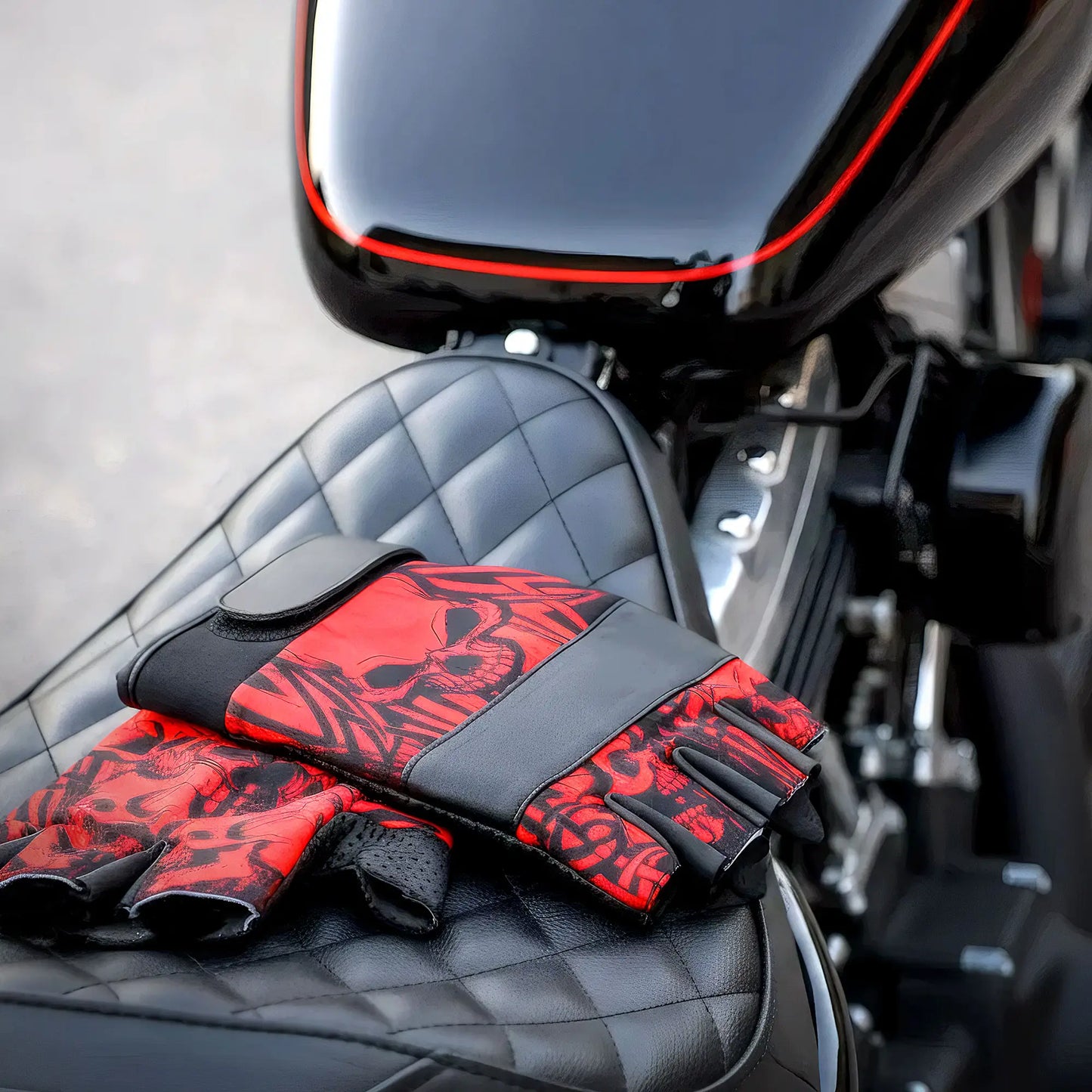 Hot Leathers GVM3010 Uni-Sex Black 'Red Skull' Fingerless Leather Gloves