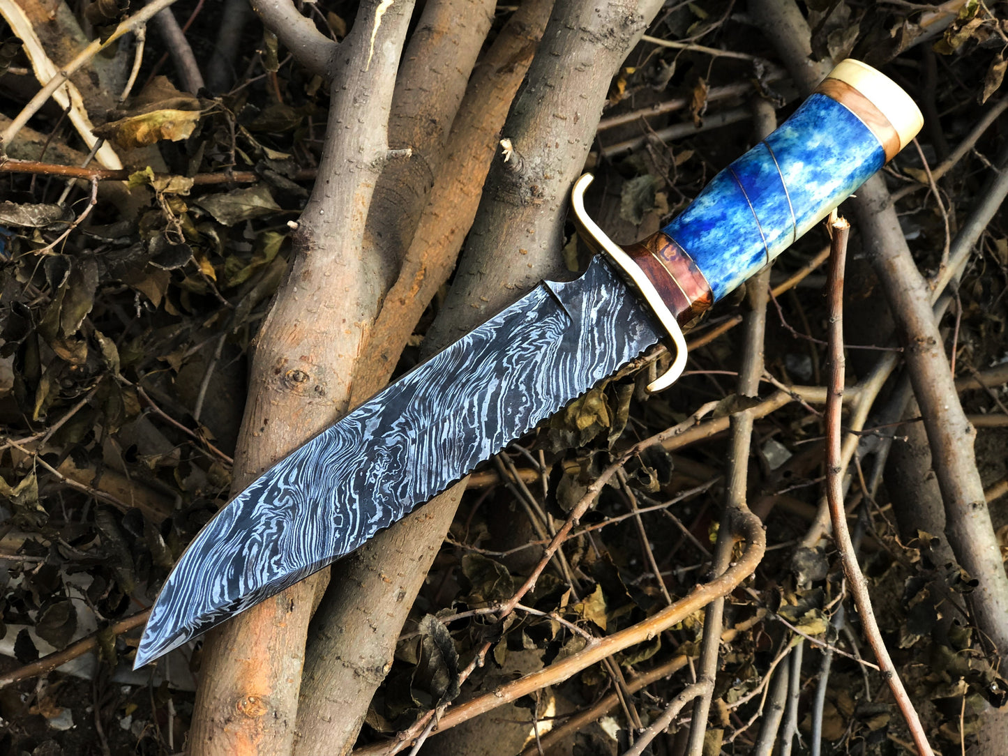 Custom Handcrafted Fire Pattern Damascus Steel Bowie Knife – Buffalo Horn & Olive Wood Handle with Leather Sheath | 13-Inch, Perfect for Hunting – KBS Knives