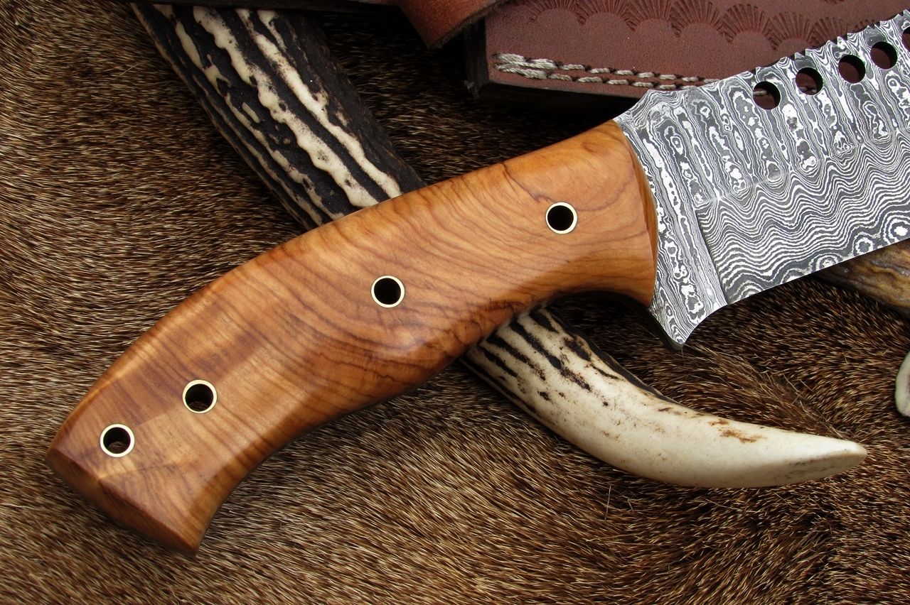 Full Tang Hunter Bowie Knife with Custom Handcrafted Damascus Steel Blade & Olive Wood Handle - 17 Inches