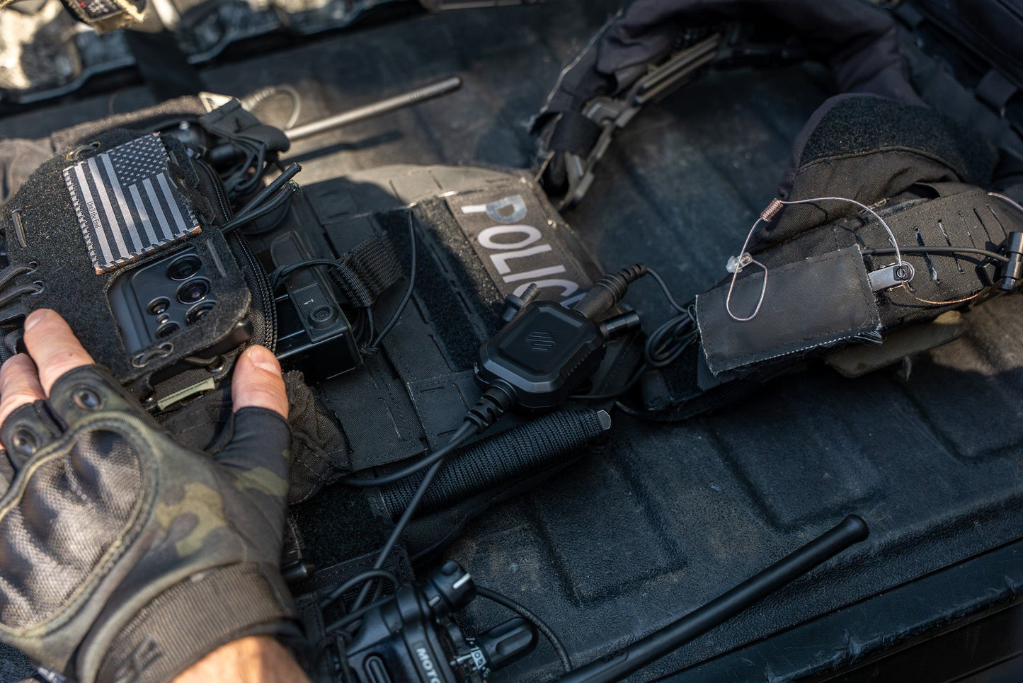 Tactical Mic / Invisible Tubeless Earpiece / Tactical PTT Kit w/ Quick Disconnect (Hirose) Adapter- Motorola: APX (Apex) Series, XPR Series, SRX2200, & More