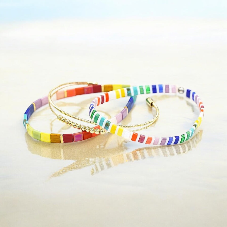 COLOR VIBE - Stack of 3 Tila Bead Bracelets