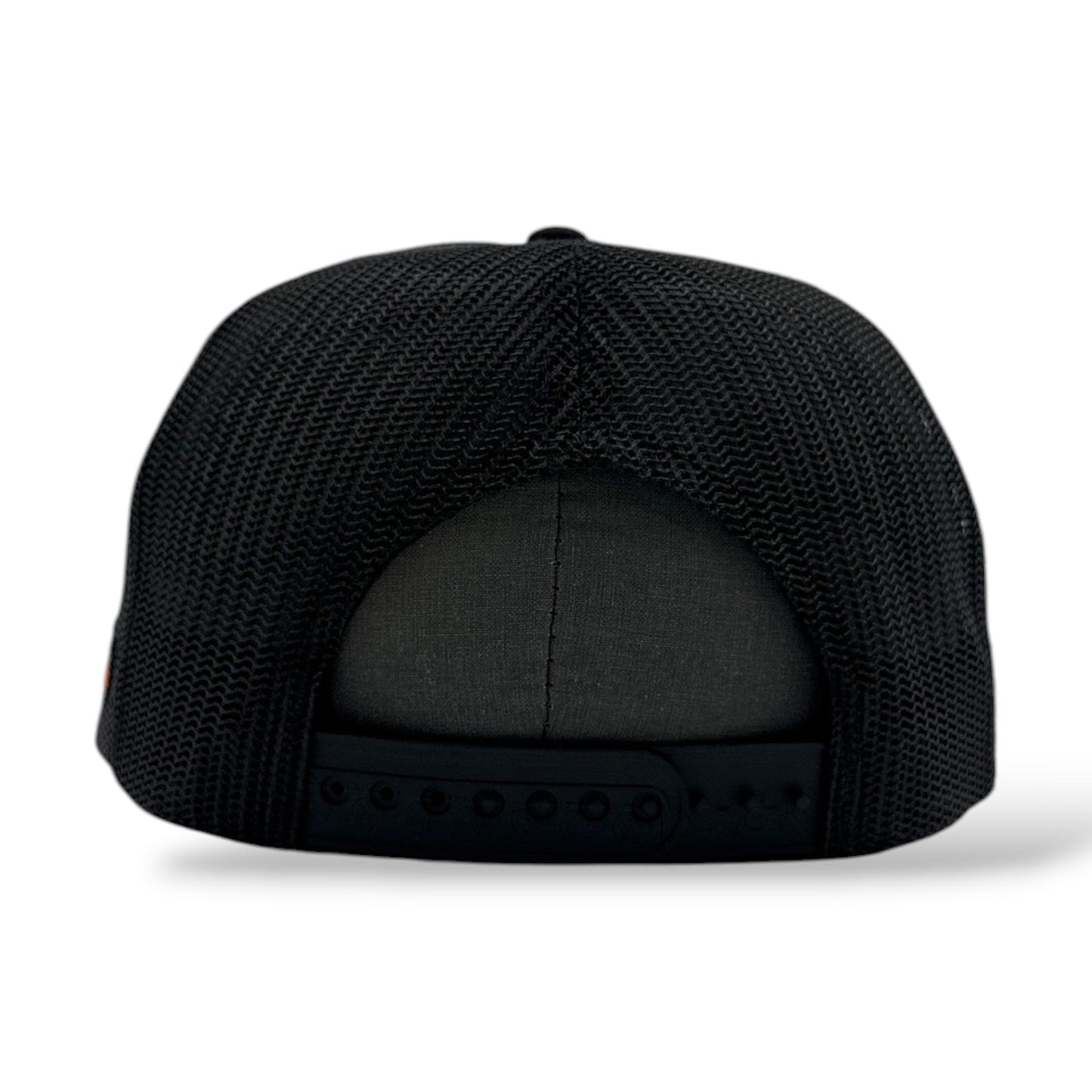 Whitetail Co. | Wall Hanger | Trucker | Black | Ropy