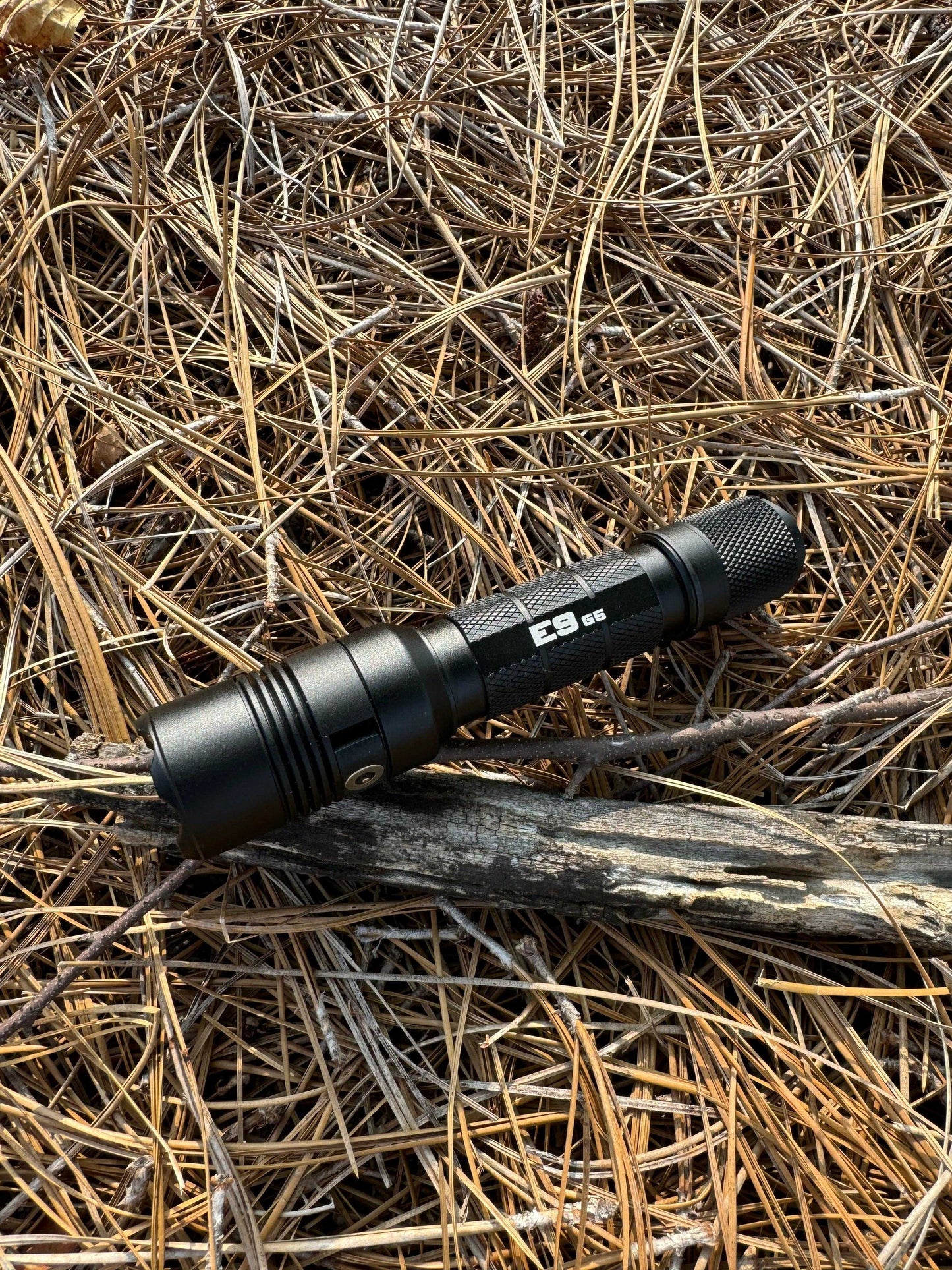 E9 GEN5 Long Throw- 3,000 Lumen  388 Meter  Tactical EDC Flashlight