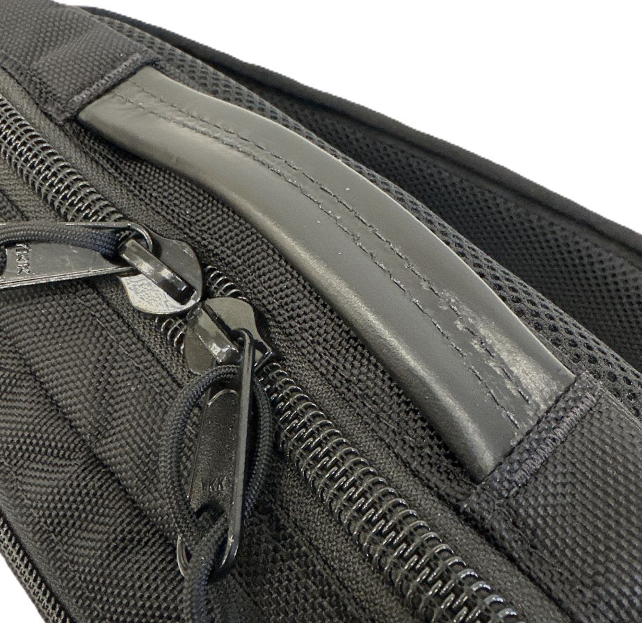 Loculus Sling Bag