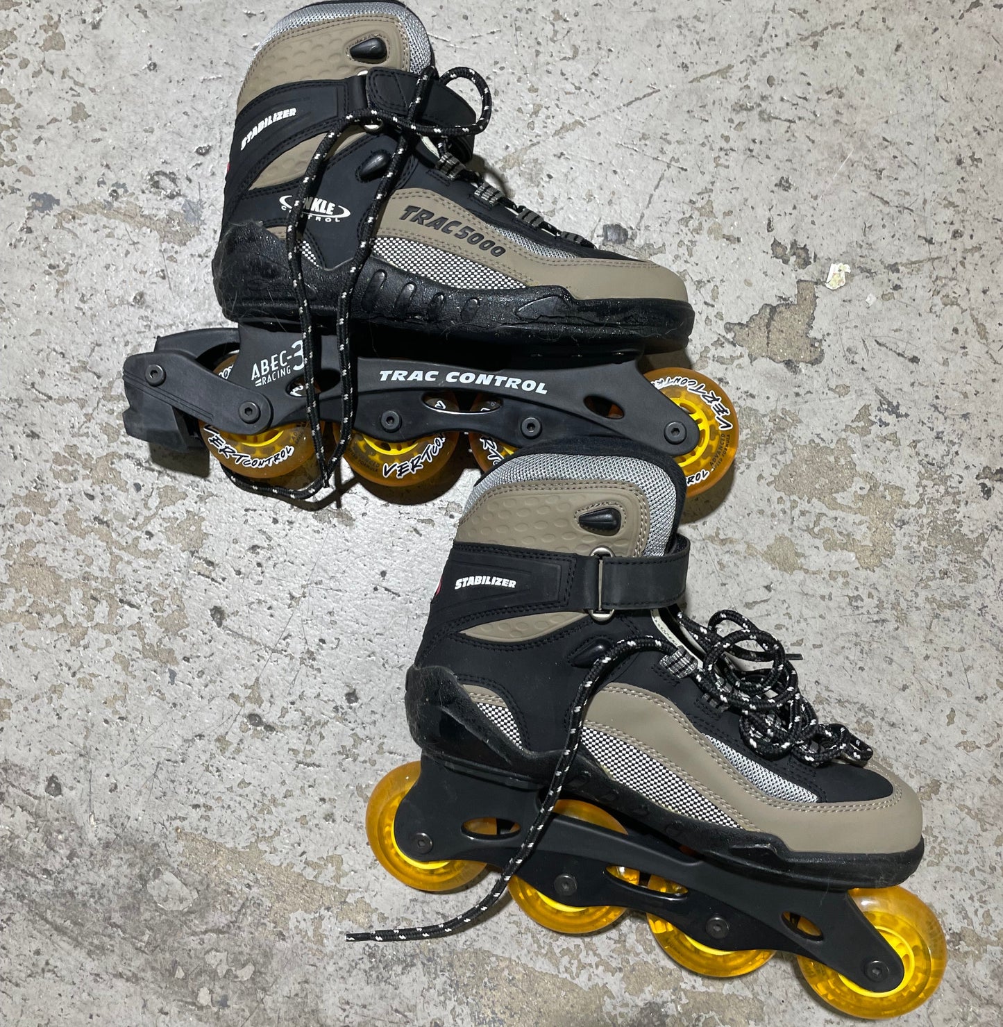 Roller Derby Trac5000 Inline Skate - Beige/Black [Size 7]