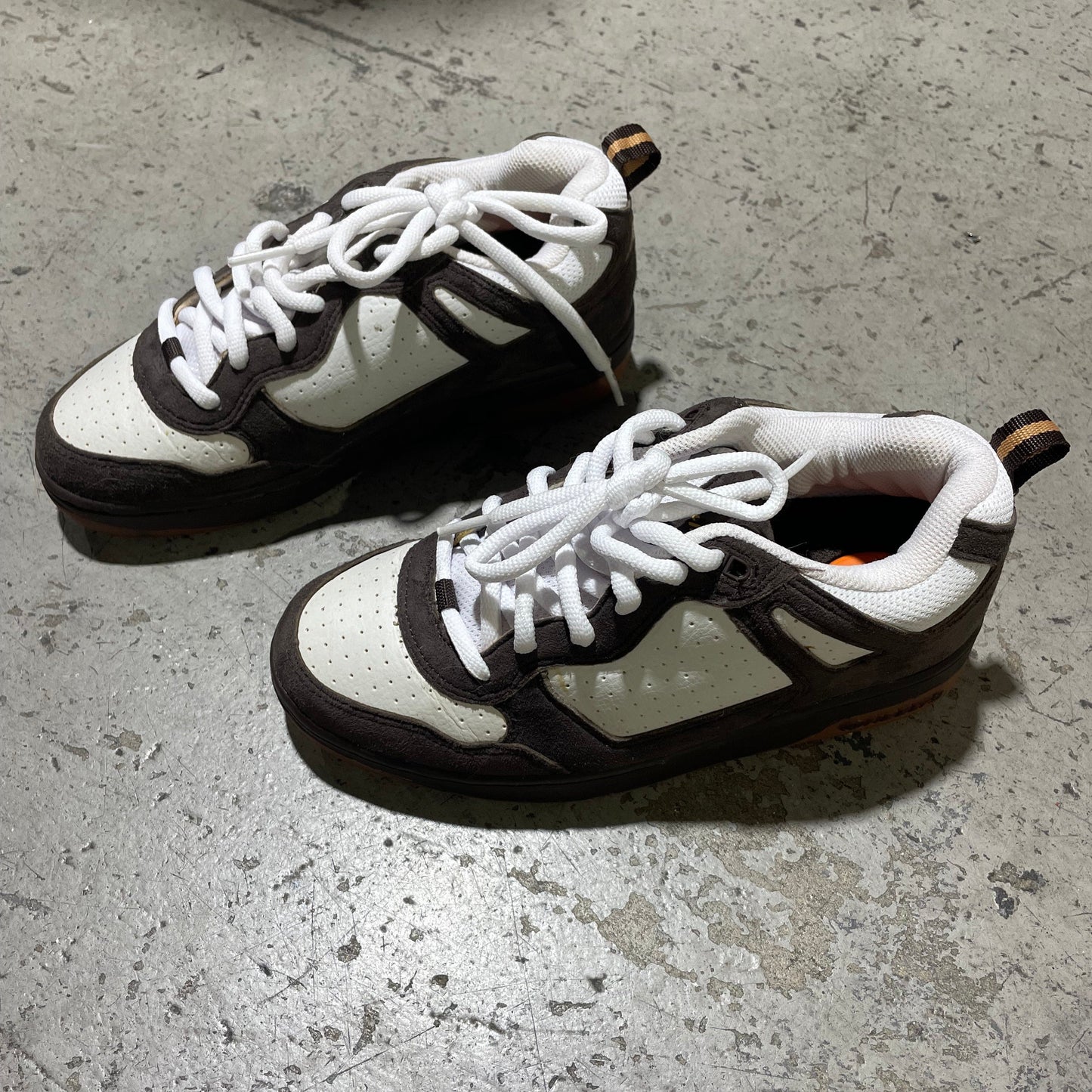 Heelys Fleet Skate Shoes - Dark Brown/White/Gold [Size 6]