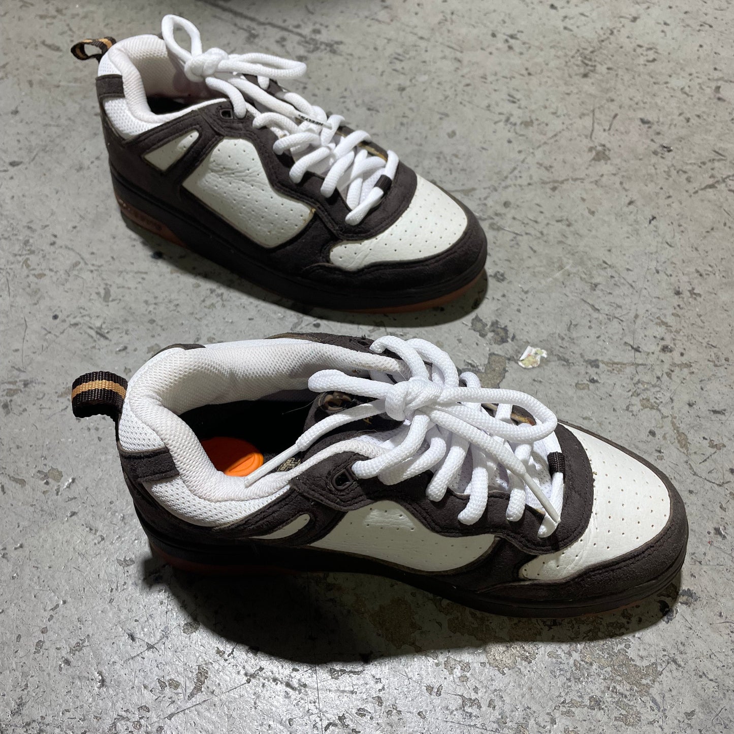 Heelys Fleet Skate Shoes - Dark Brown/White/Gold [Size 6]