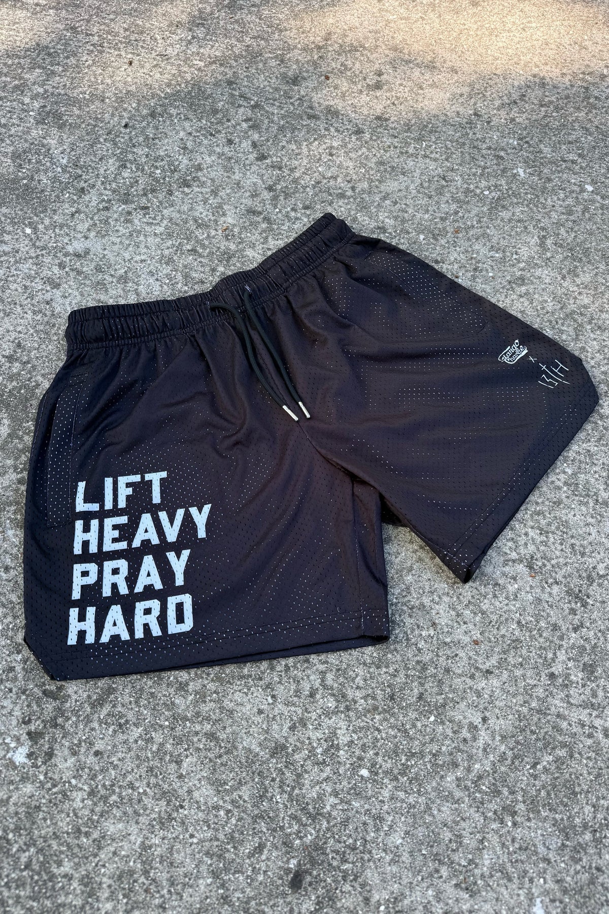 Men's Mesh Lifestyle Shorts | 5.5"- Lift Heavy Pray Hard Black