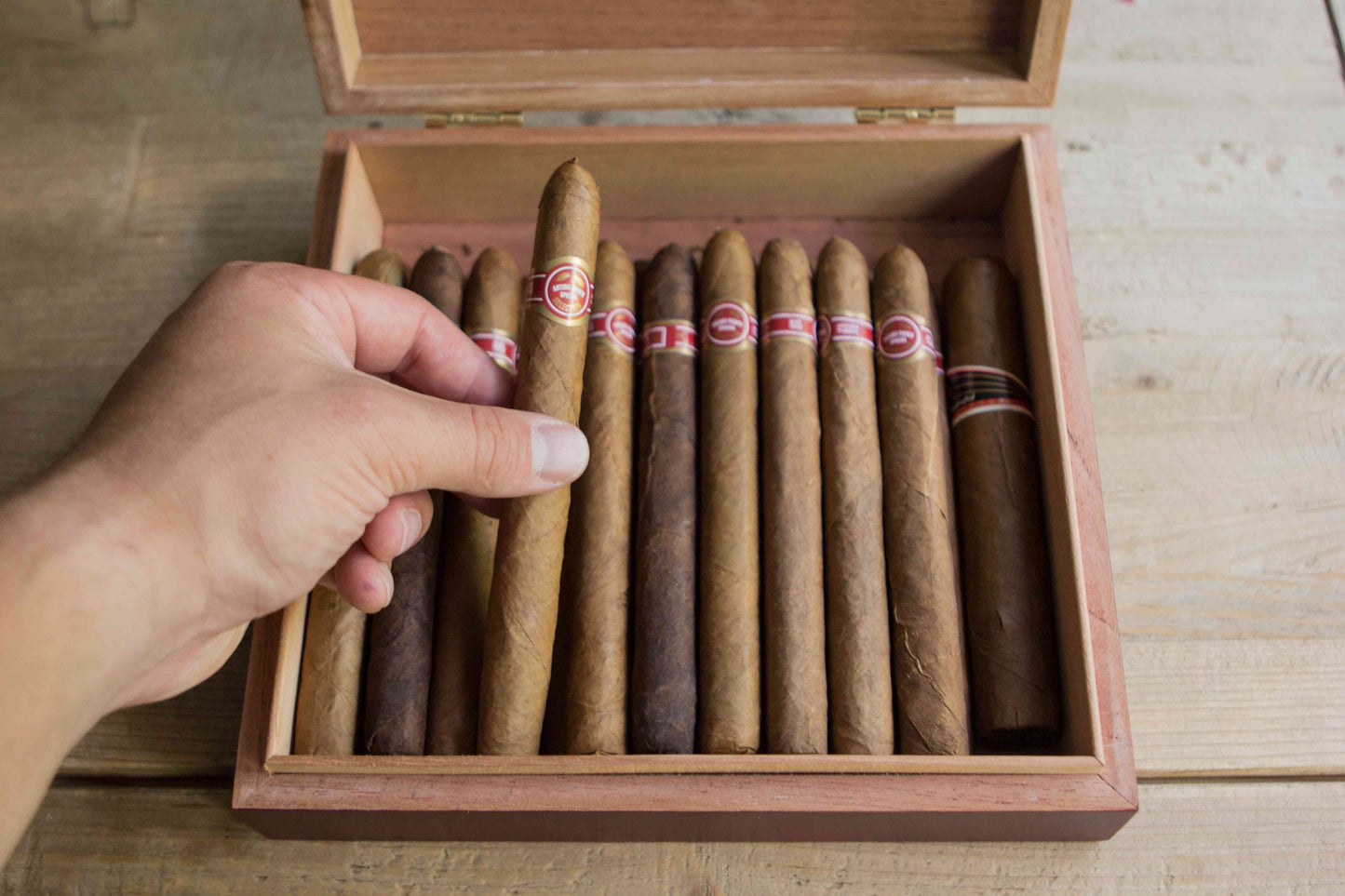 Desktop Analog Cherry Humidor