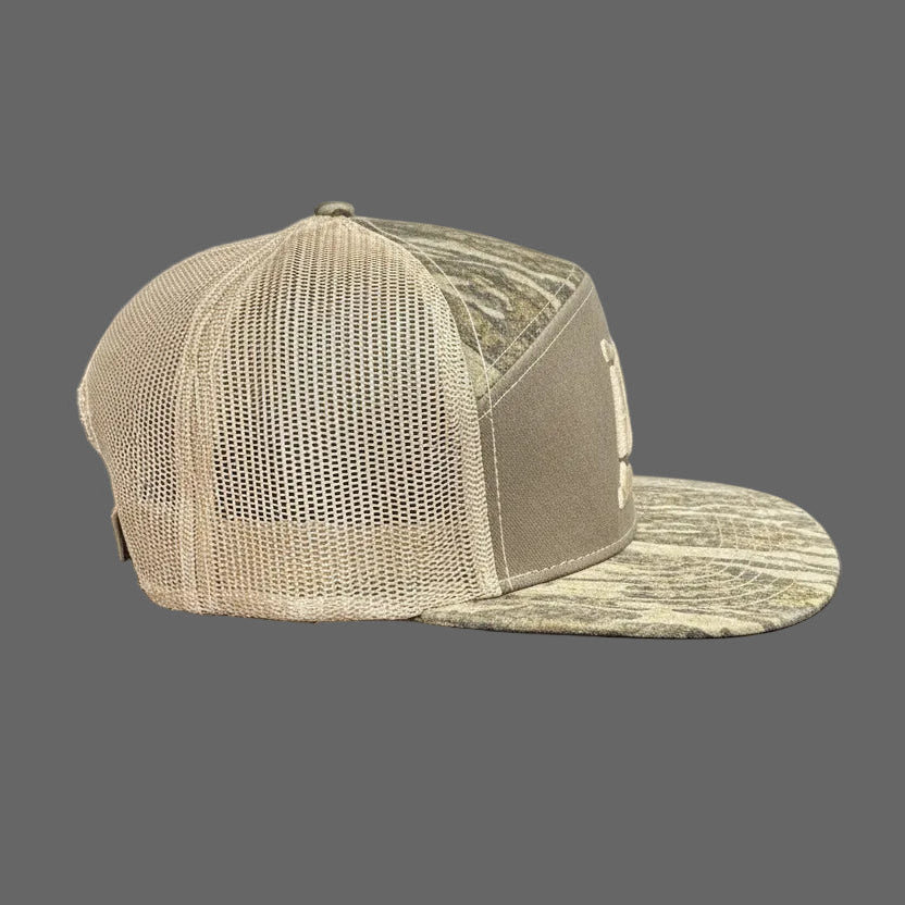 Mossy Oak New Bottomland & Sage Turkey Tracks Logo