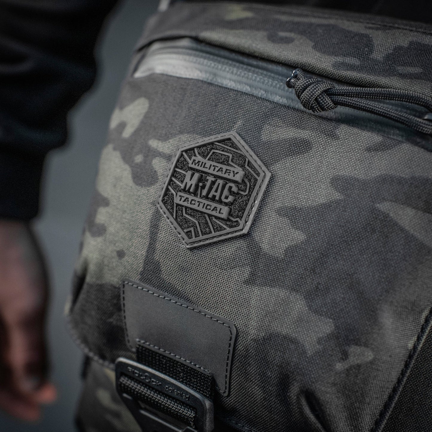 M-Tac Satellite Magnet Bag Elite Hex
