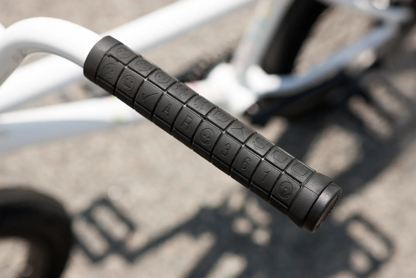 Sunday Forecaster Aaron Ross Signature 20.5″ Complete BMX Bike - Gloss White