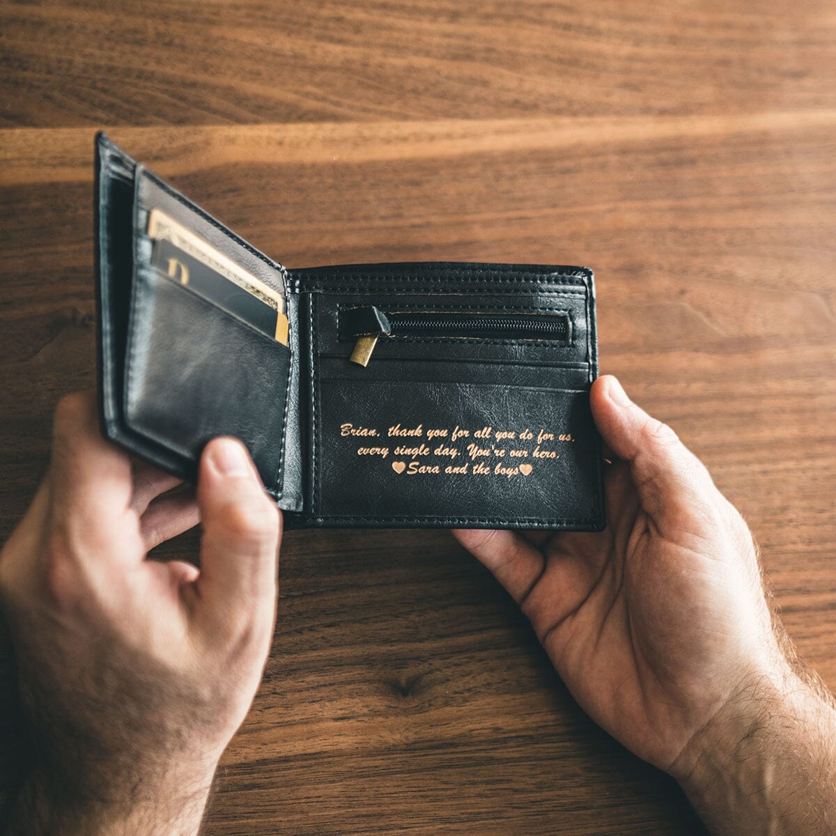 Personalized Bifold Wallet: Circle