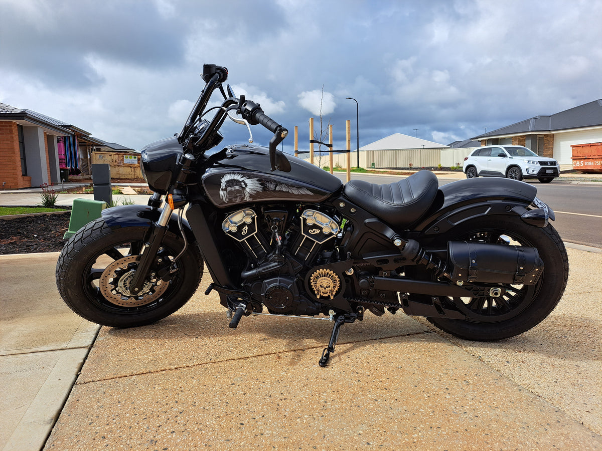 NEW Skull Warbonnet - Indian Scout (2014-2024) - Full Tank B&W
