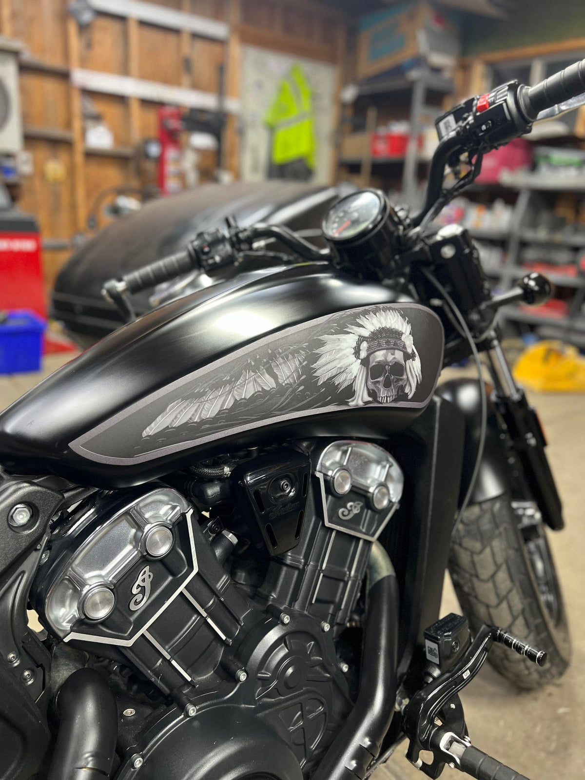 NEW Skull Warbonnet - Indian Scout (2014-2024) - Full Tank B&W