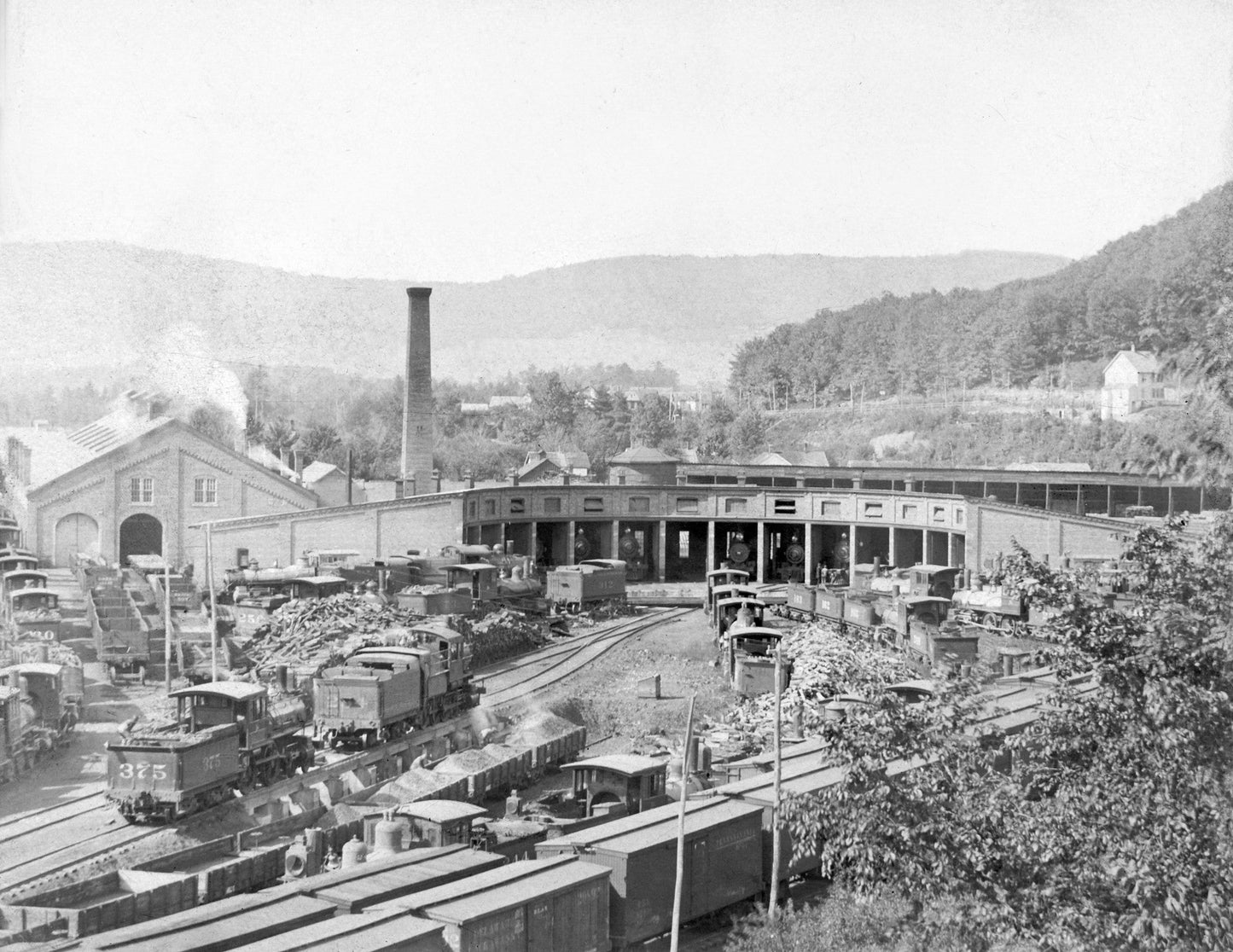 A Pictorial History: Looking Back: Otsego, Delaware, Chenango and Schoharie Counties of Upstate New York