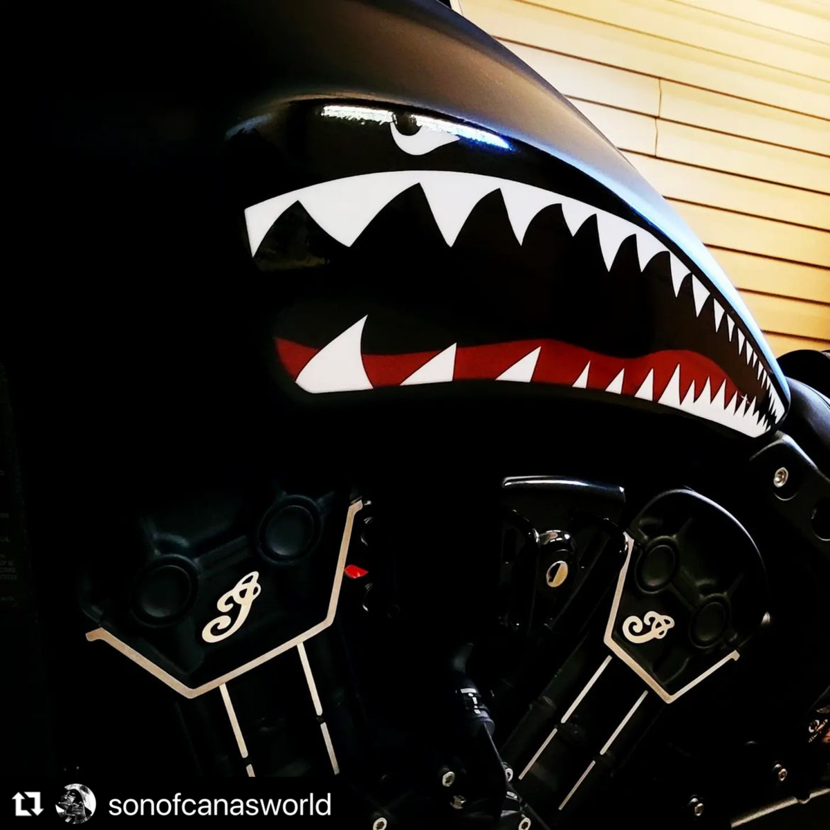 Bomber- Indian Scout - Full Tank Color