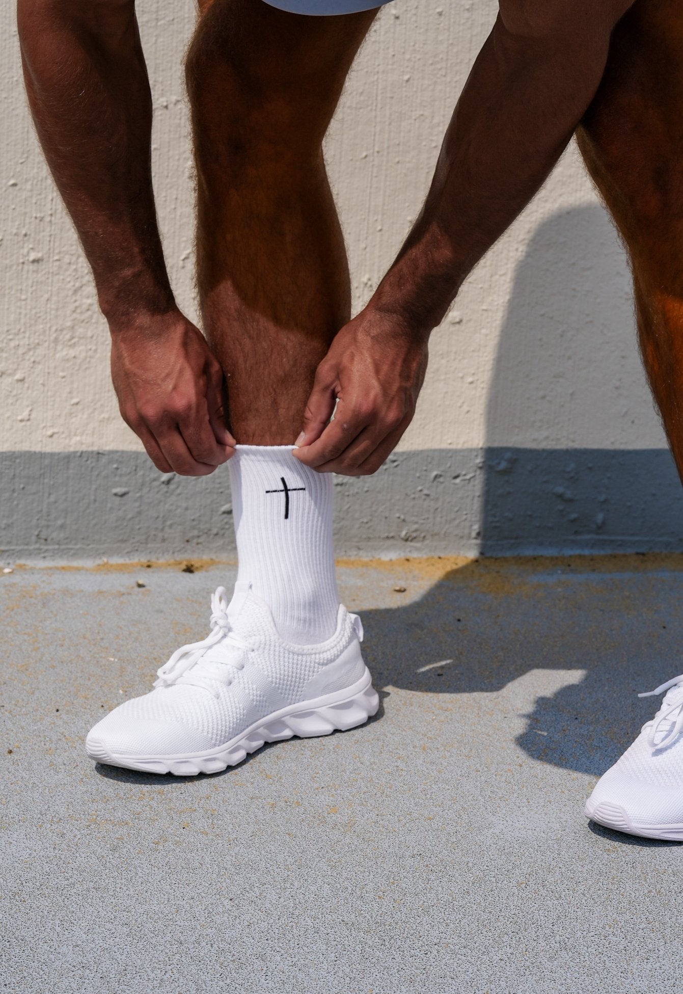 Essential Cross Socks