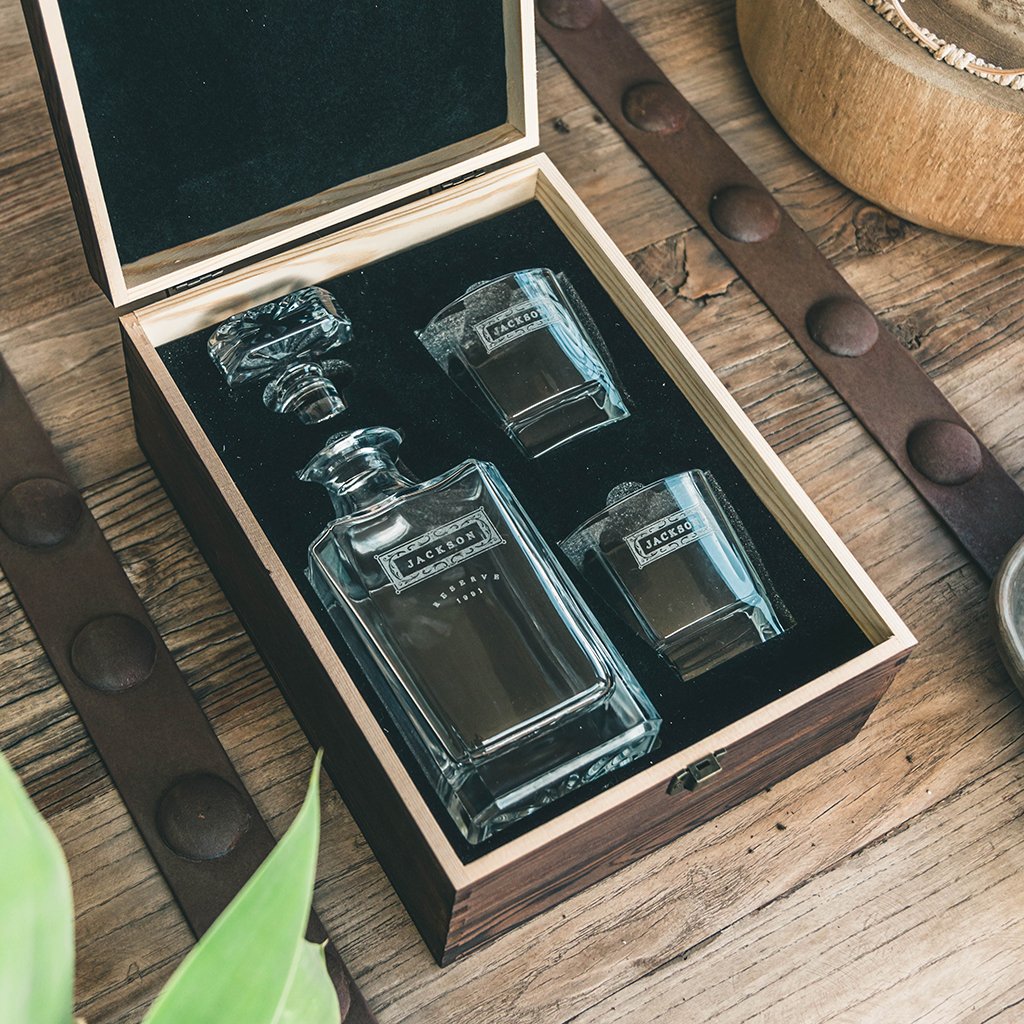 Whiskey Decanter: The Medalist