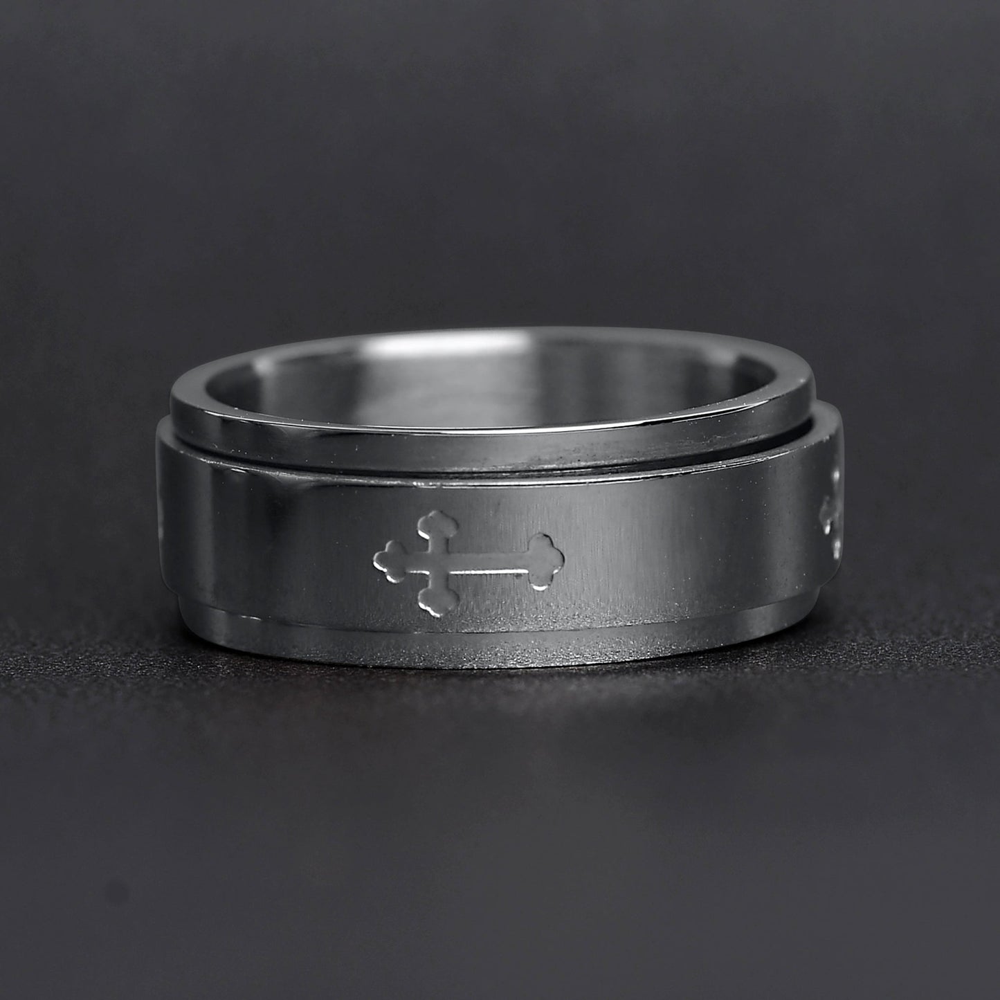Cross Spinner Ring