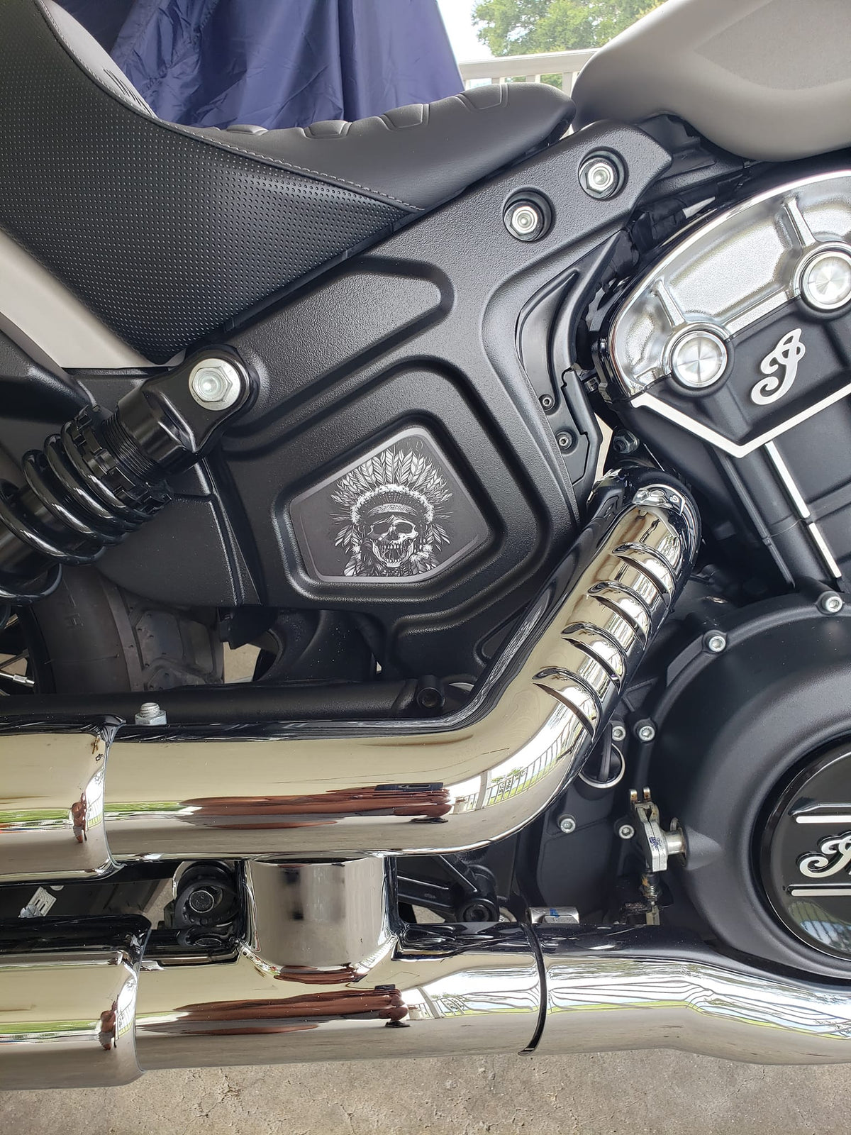 Indian Scout Mid-Frame Insert - Skull Warbonnet 120 B&W