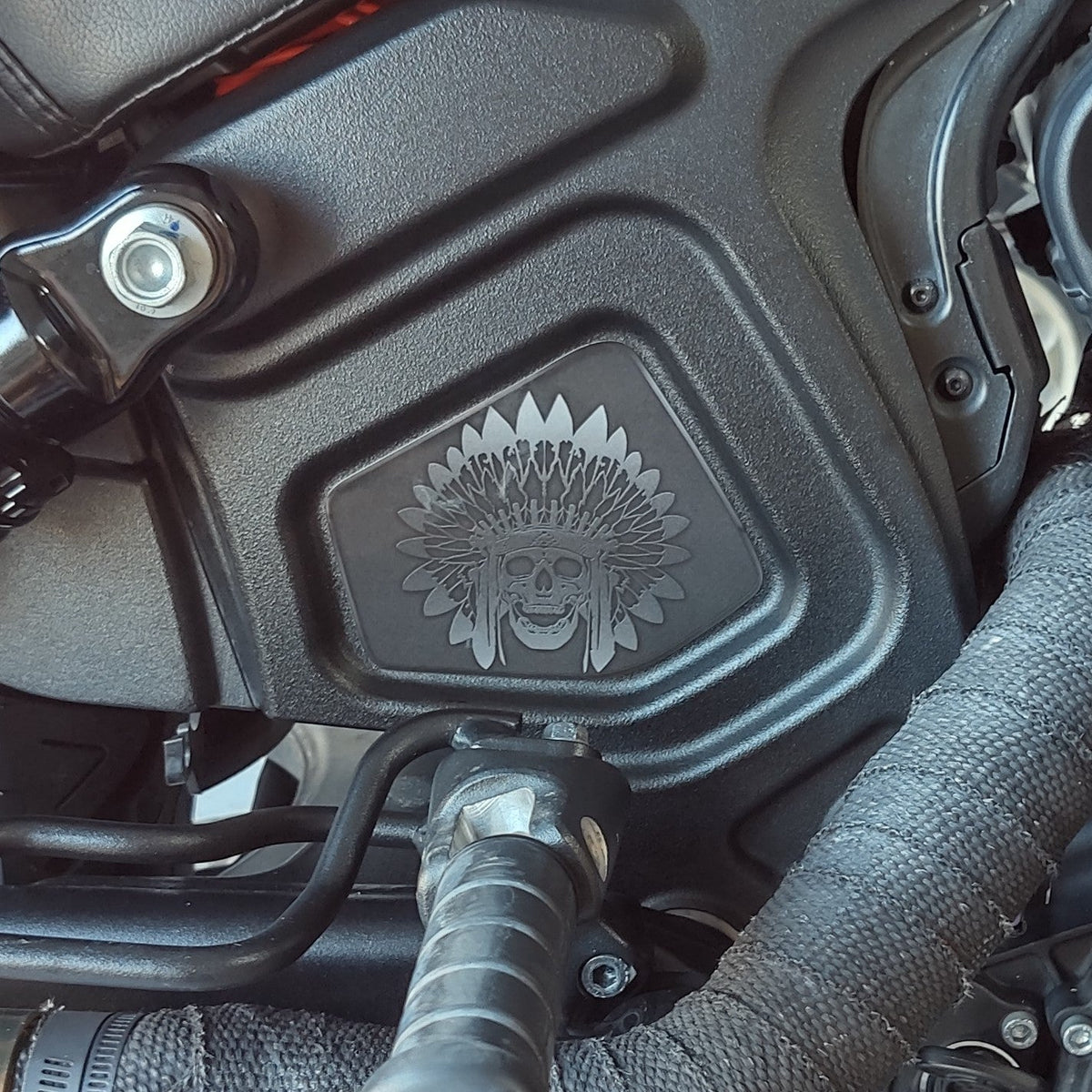 Indian Scout Mid-Frame Insert - Skull Warbonnet V2