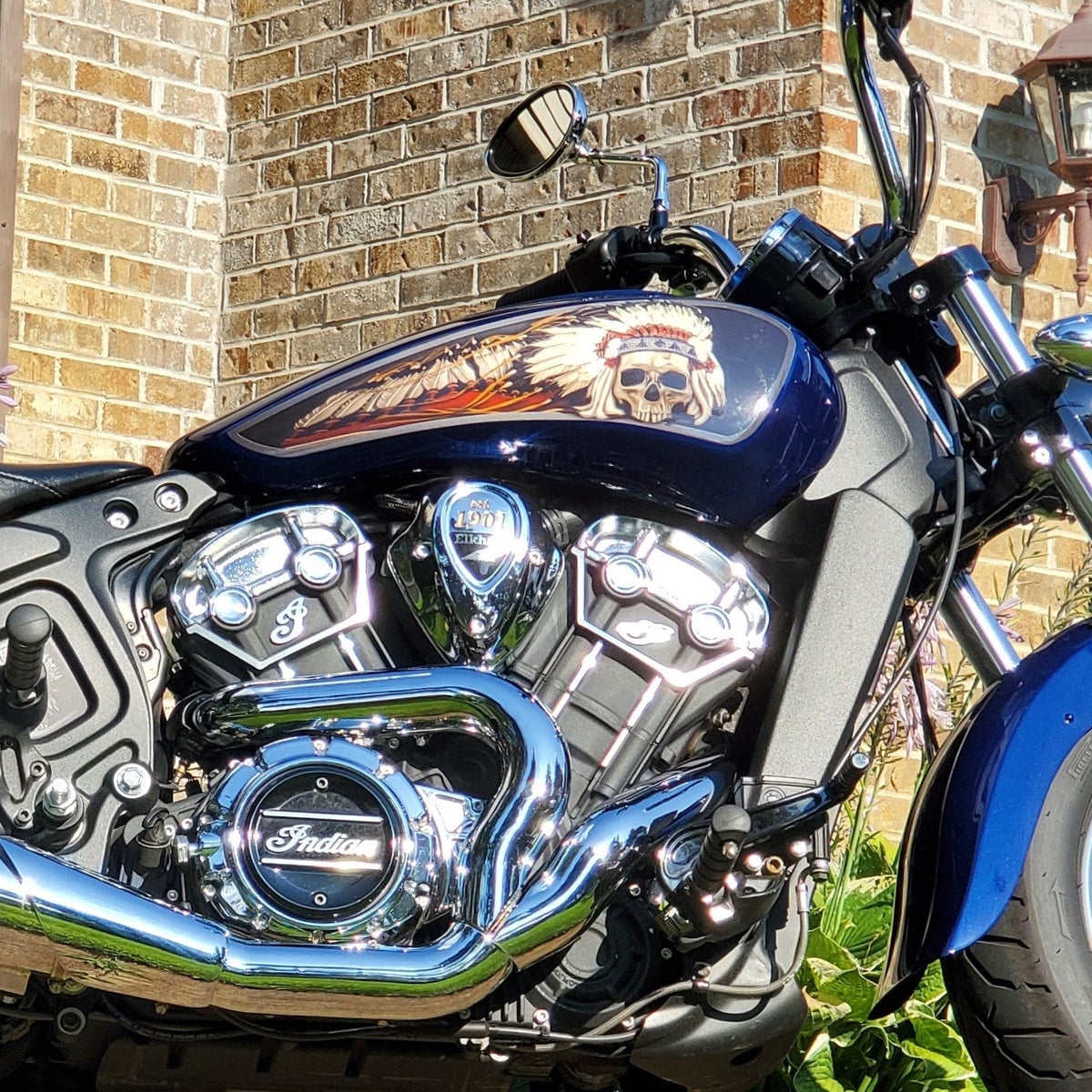 NEW Skull Warbonnet - Indian Scout - Full Tank Color