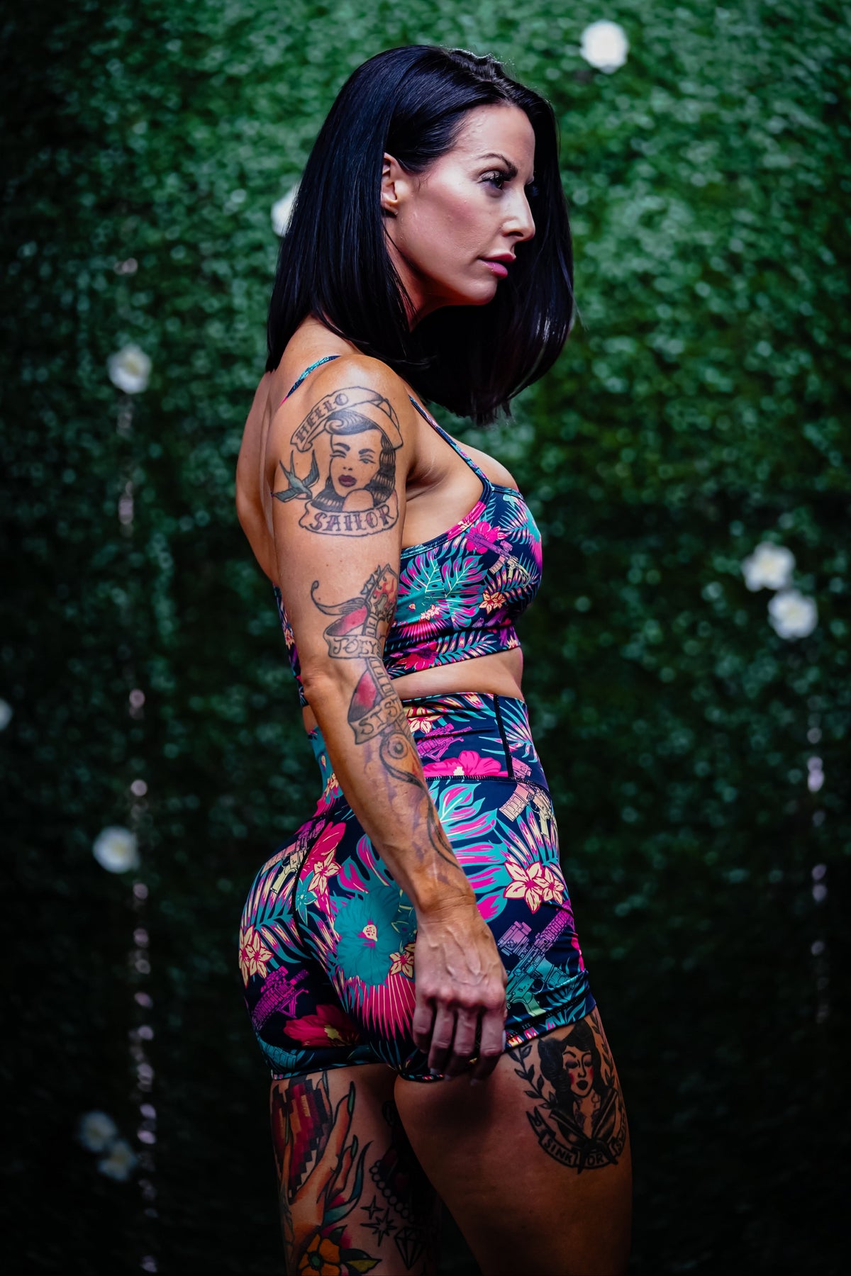 Women's High-Waisted Seamless Front Compression Training Shorts | Tropical Assassin
