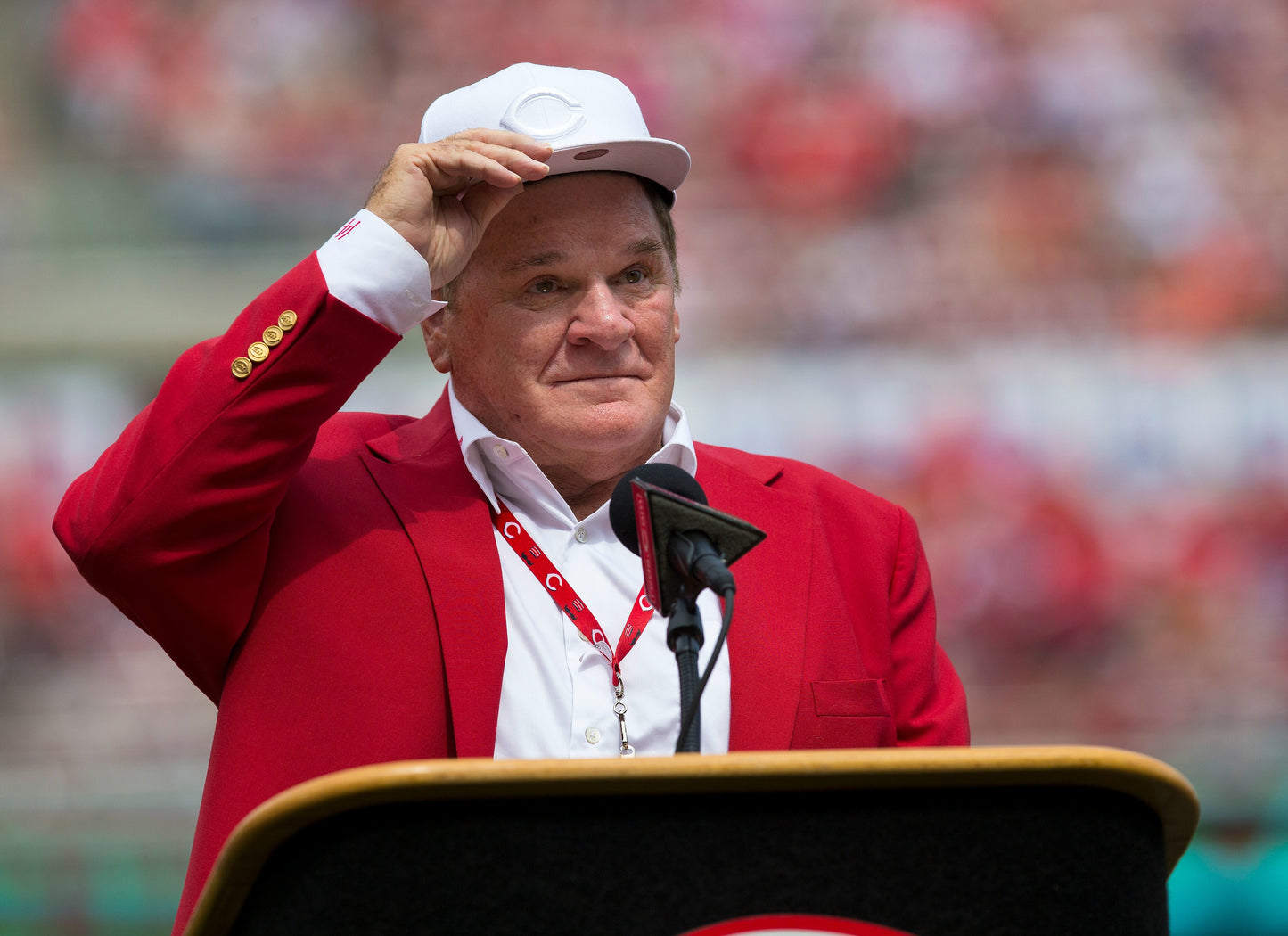 Pete Rose: A Tribute to a Baseball Legend