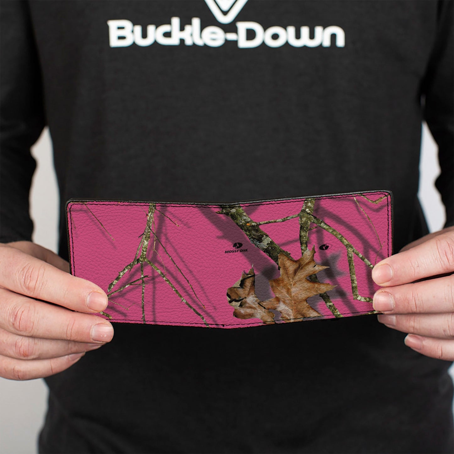 Bi-Fold Wallet - Mossy Oak Country Roots Camo Fuchsia